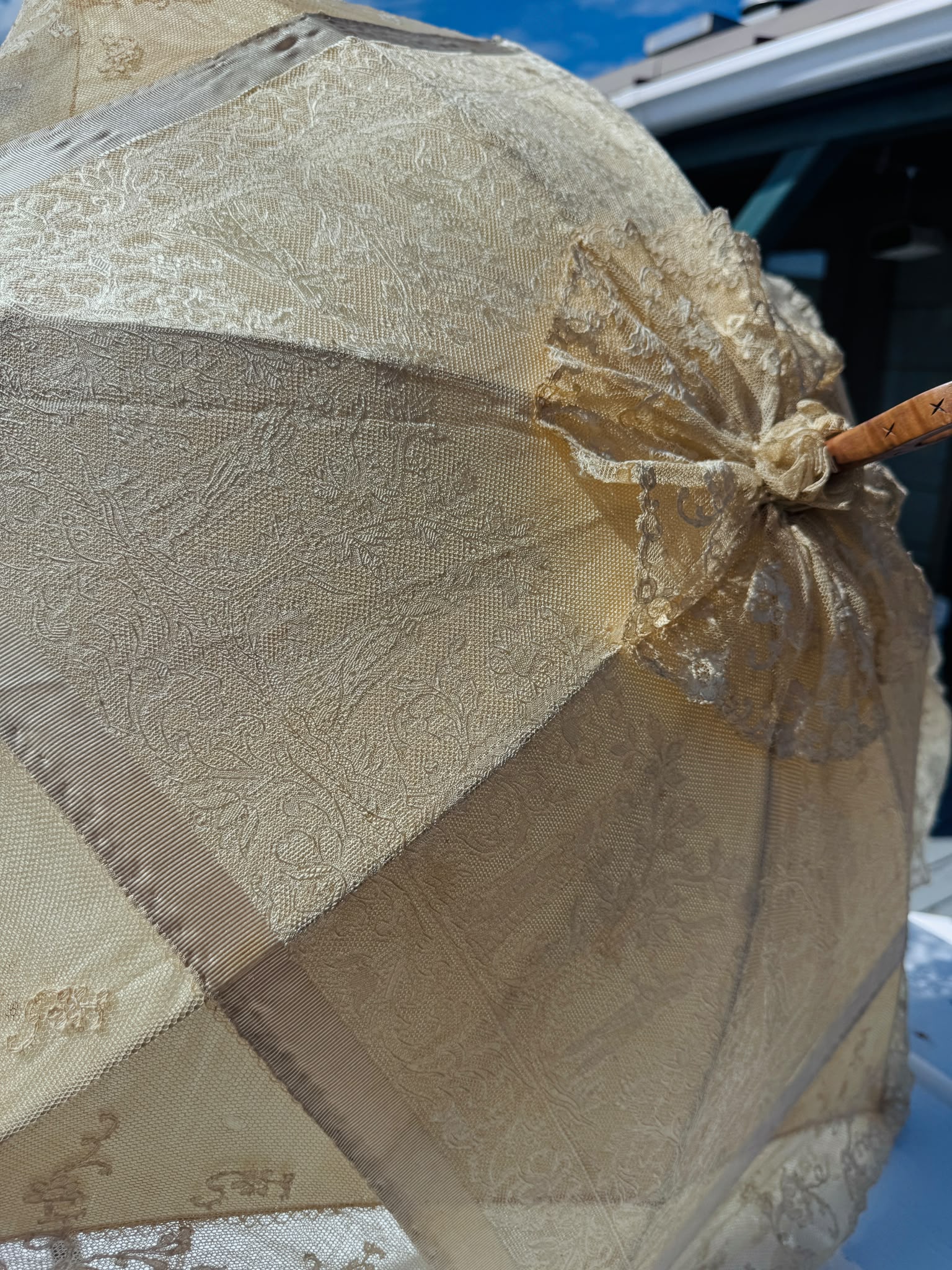 Antique Late Victorian/ Edwardian Lace Parasol with Carved Wooden Handle, c. 1890–1915 (MT2617)