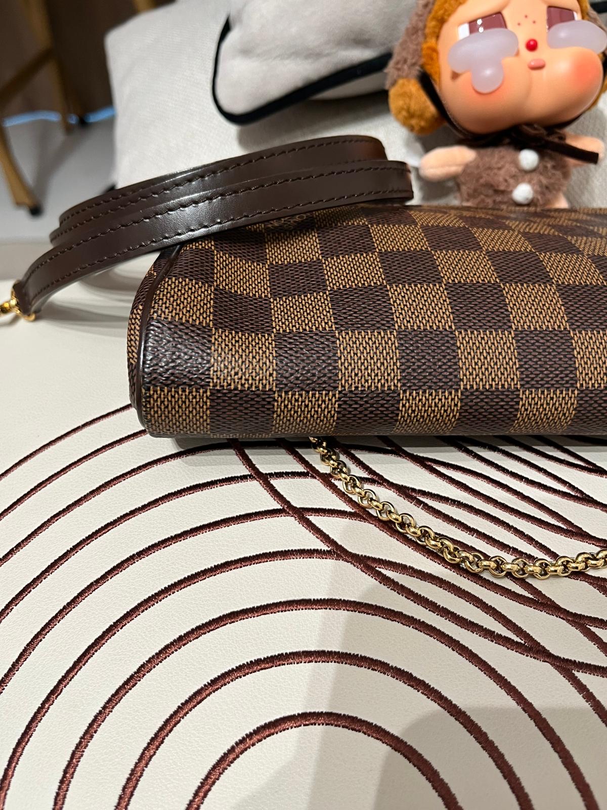 Lv Eva pochette 2way bag  100%Authentic,95%new ✅塵袋