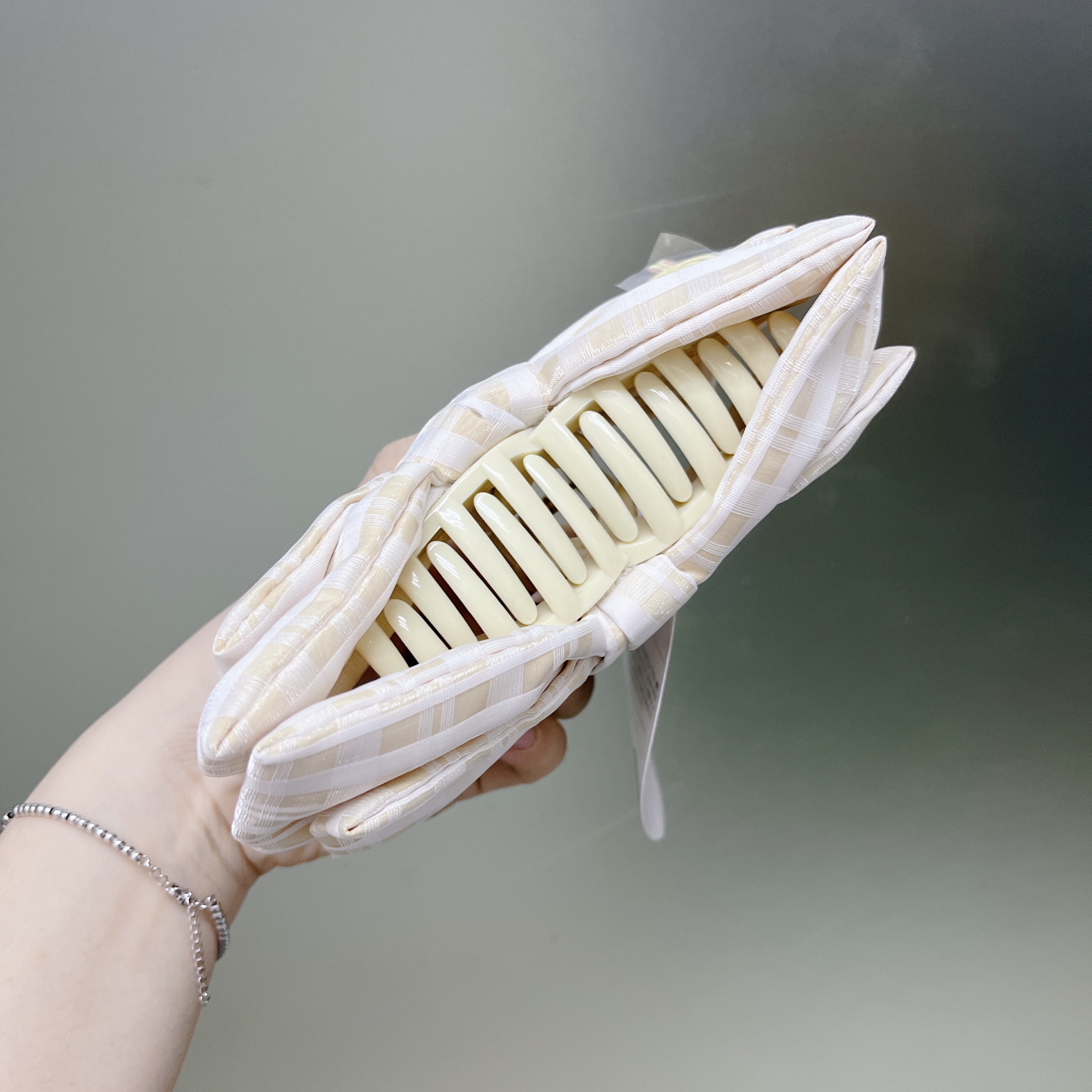 日本預訂📍Chiikawa蝴蝶格仔圖案系列 - 蝴蝶結抓款髮夾