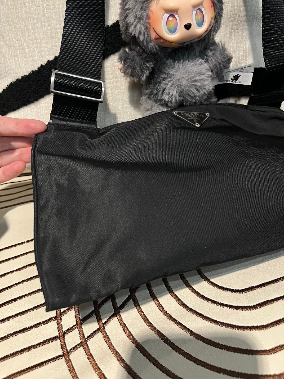 Prada nylon hobo bag black 100%Authentic, 90%New