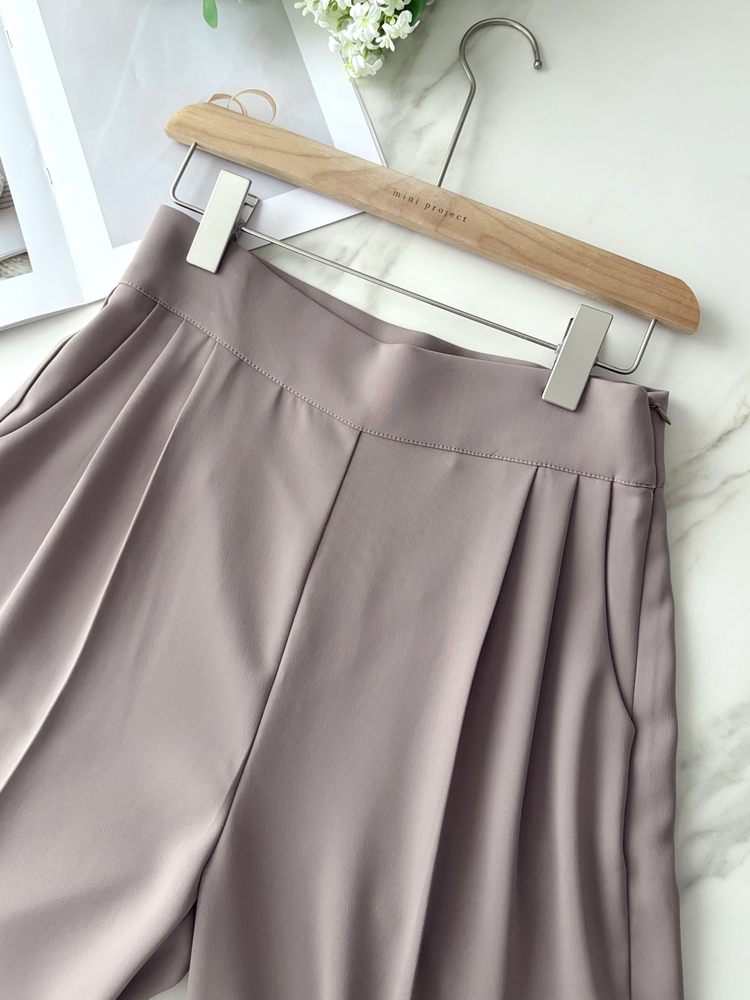 Charlyne Seamless-Front Slacks (Khaki Beige)