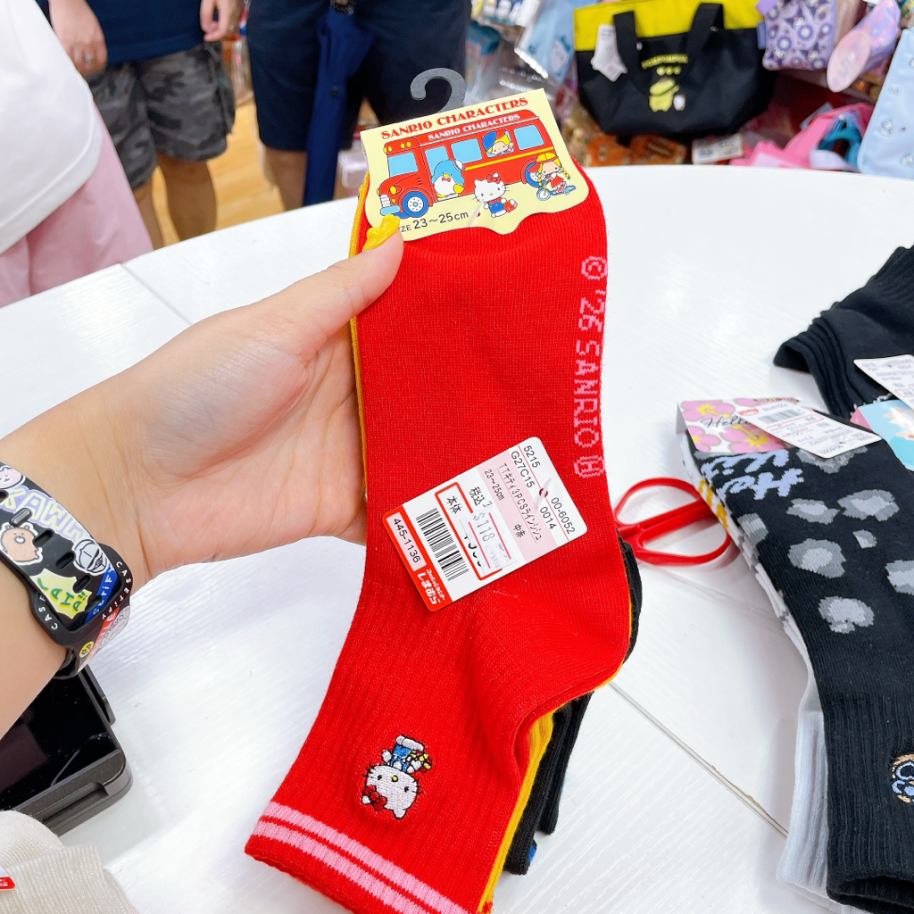日本直送Sanrio Hello Kitty一set三對長襪