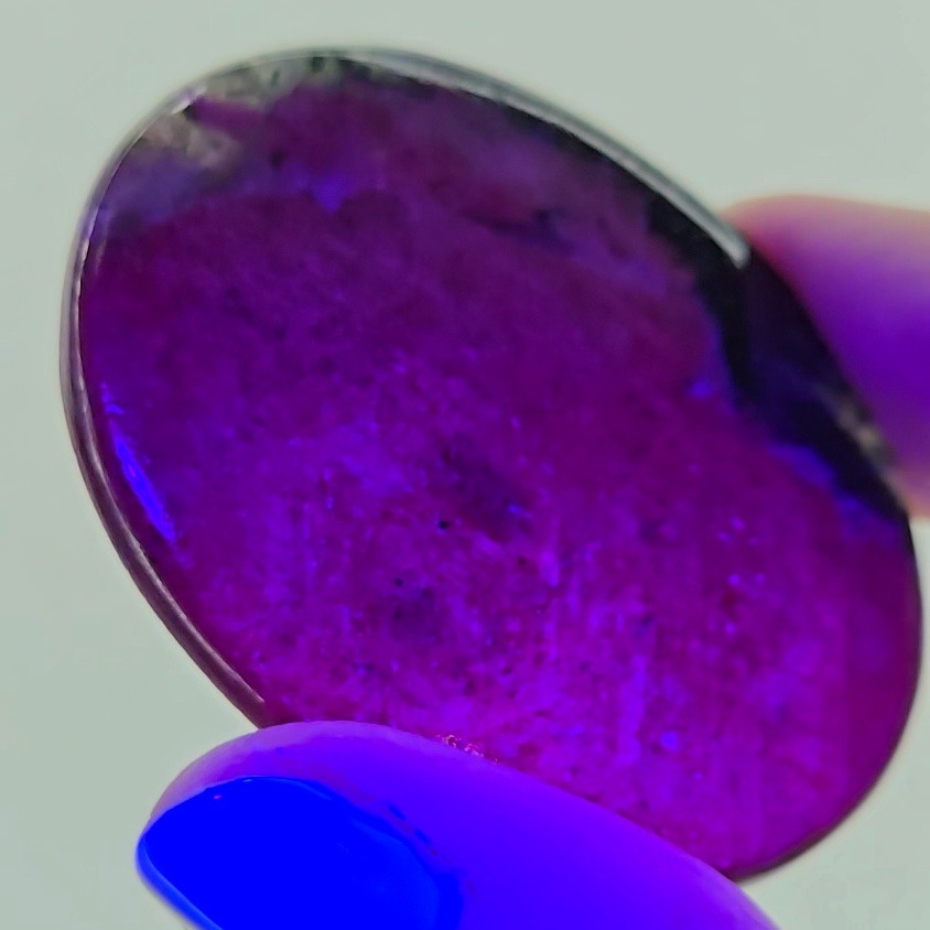 Ruby in zoisite cabochon with hexagonal prism and UV - RBY122