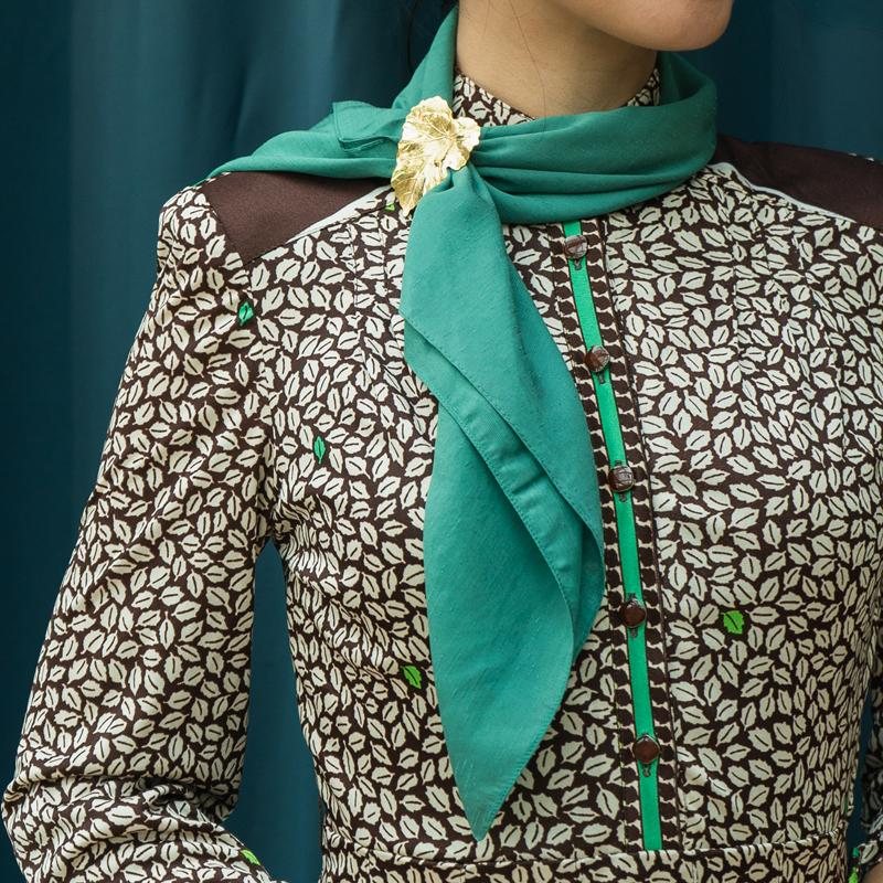 Vintage Green Raw Silk Texture Square Scarf (MT1602)