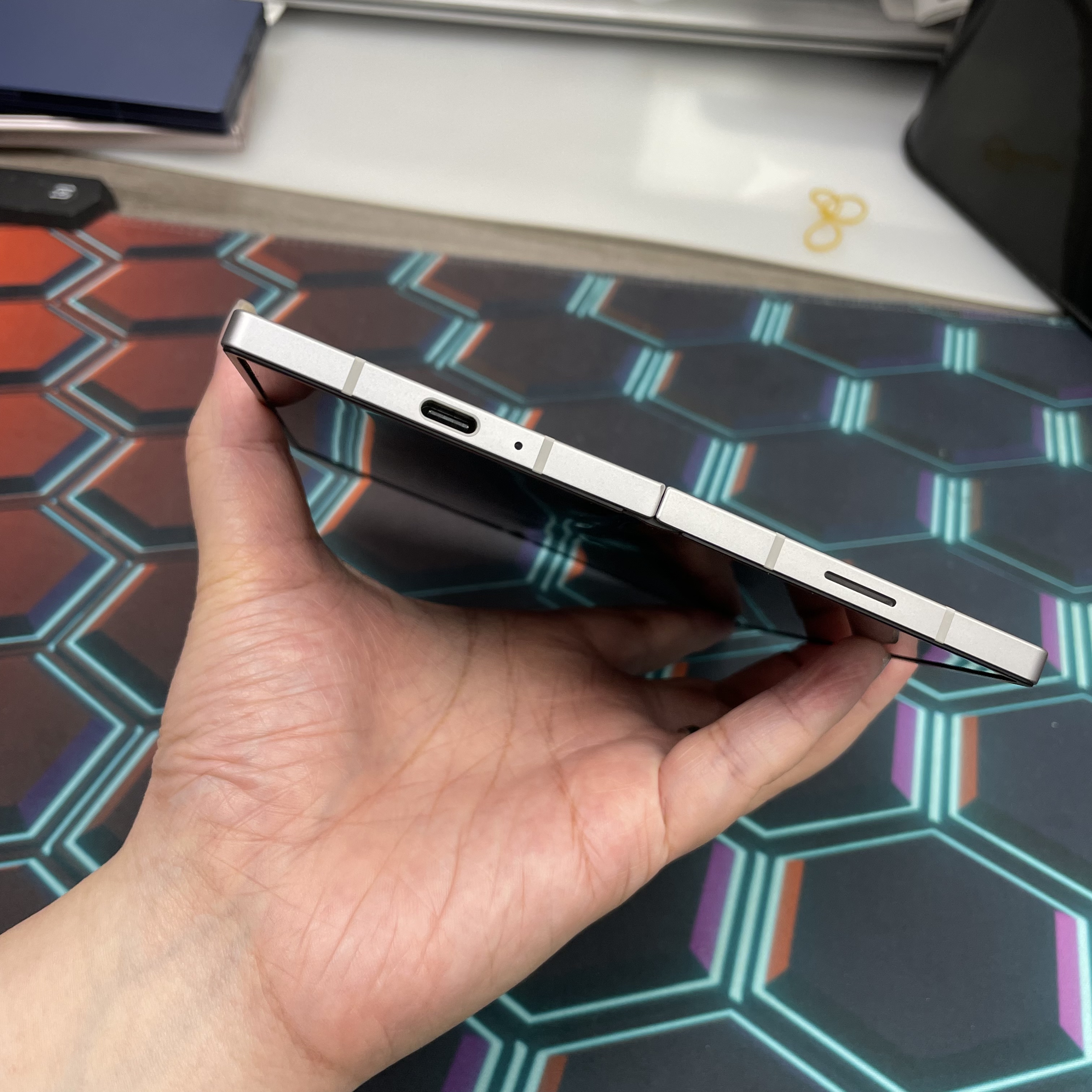 *7327 Galaxy Z Fold 6 勁靚機 12+256GB 銀色 sliver