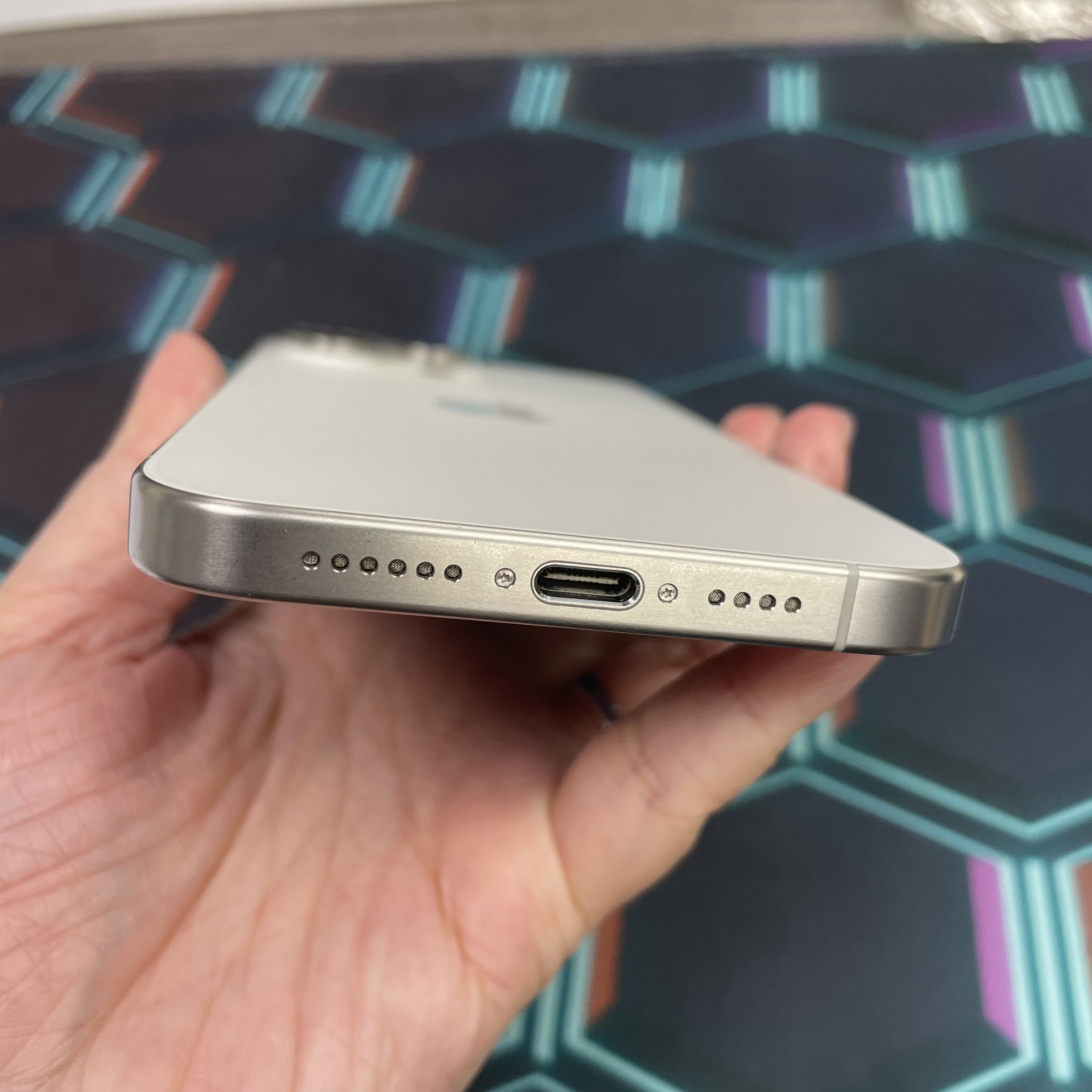 *8302 15 pro max 完美機 256GB 電81 白色 white