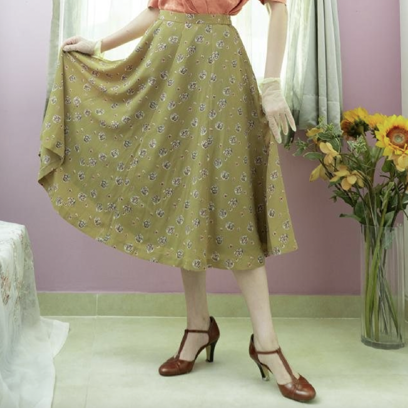 Vintage Japanese Bouquet Pattern Summer 8-Panel Swing Skirt - Waist 26~28" (MT1606-56)