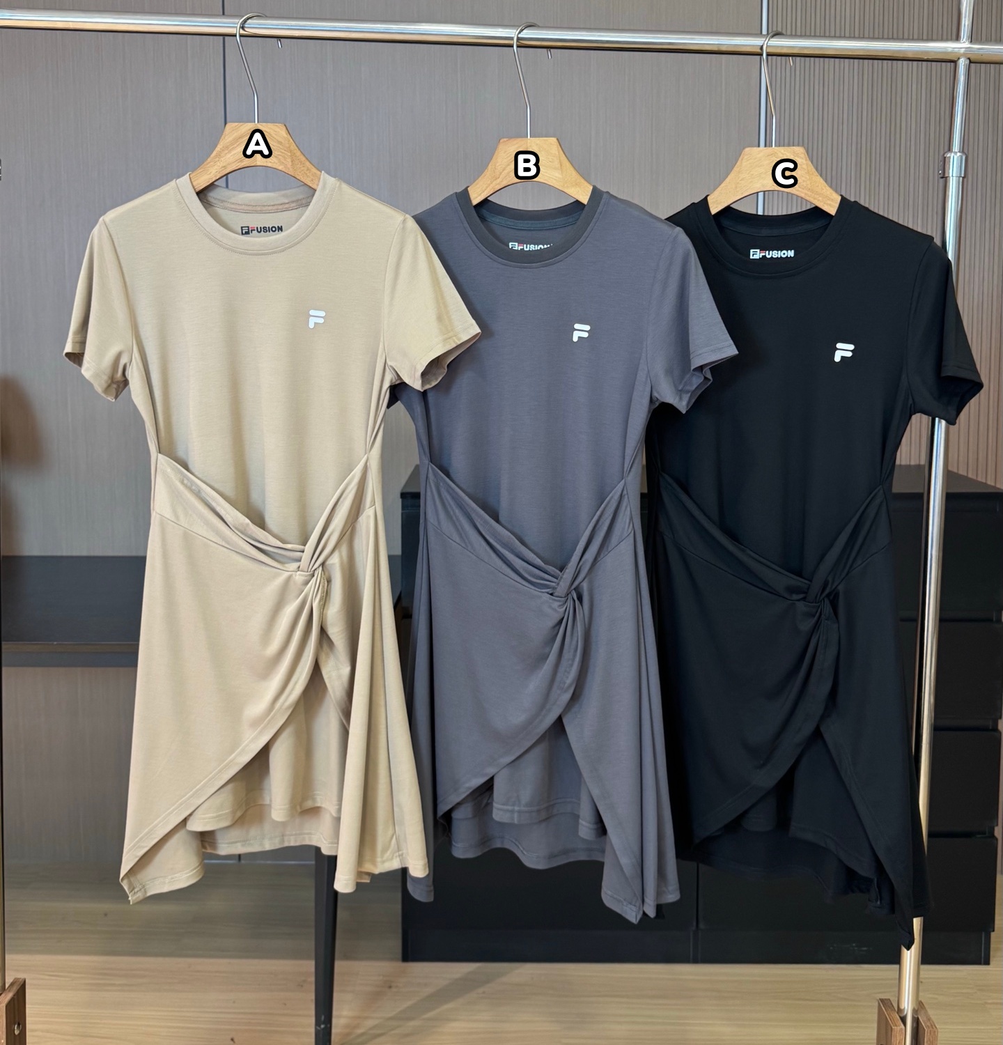 FILA FUSION 不規則下擺短袖Tee