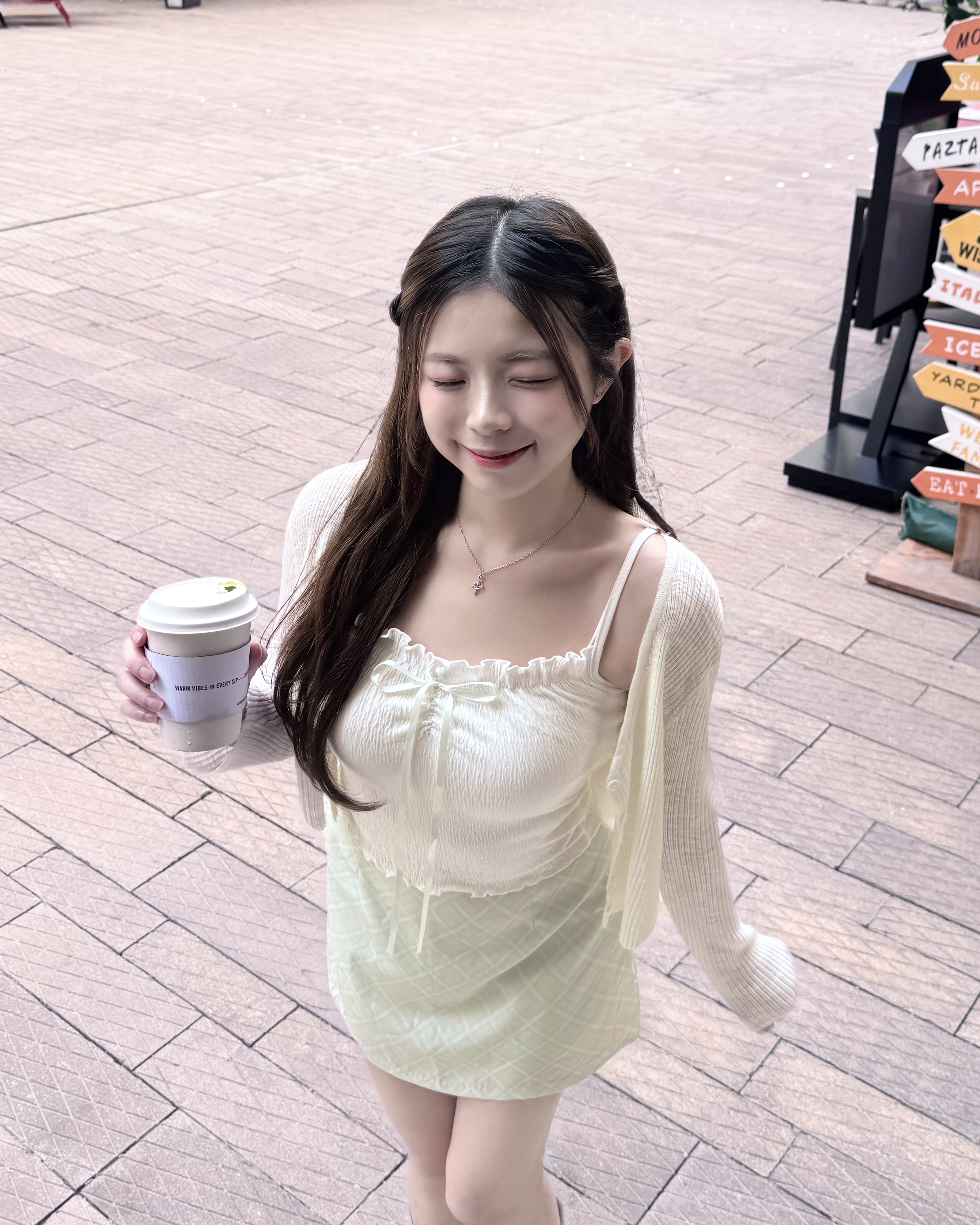 【 $𝟗𝟗 𝑷𝒊𝒄𝒌 🌸 | ♪ 小性感～純欲風！絲帶皺皺彈力吊帶背心🎀🤍】 Love Hangover Ribbon Tank Top(三色入)