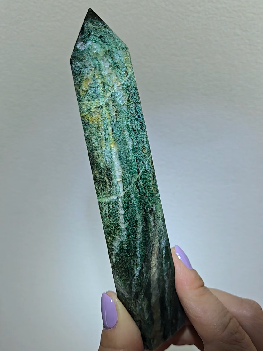 Green mica in fuchsite tower from Madagascar - MCA69