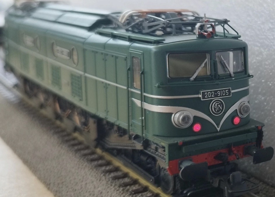 HO比例法國SNCF 2D2 9105 GRG2型電力機車（附解碼器）