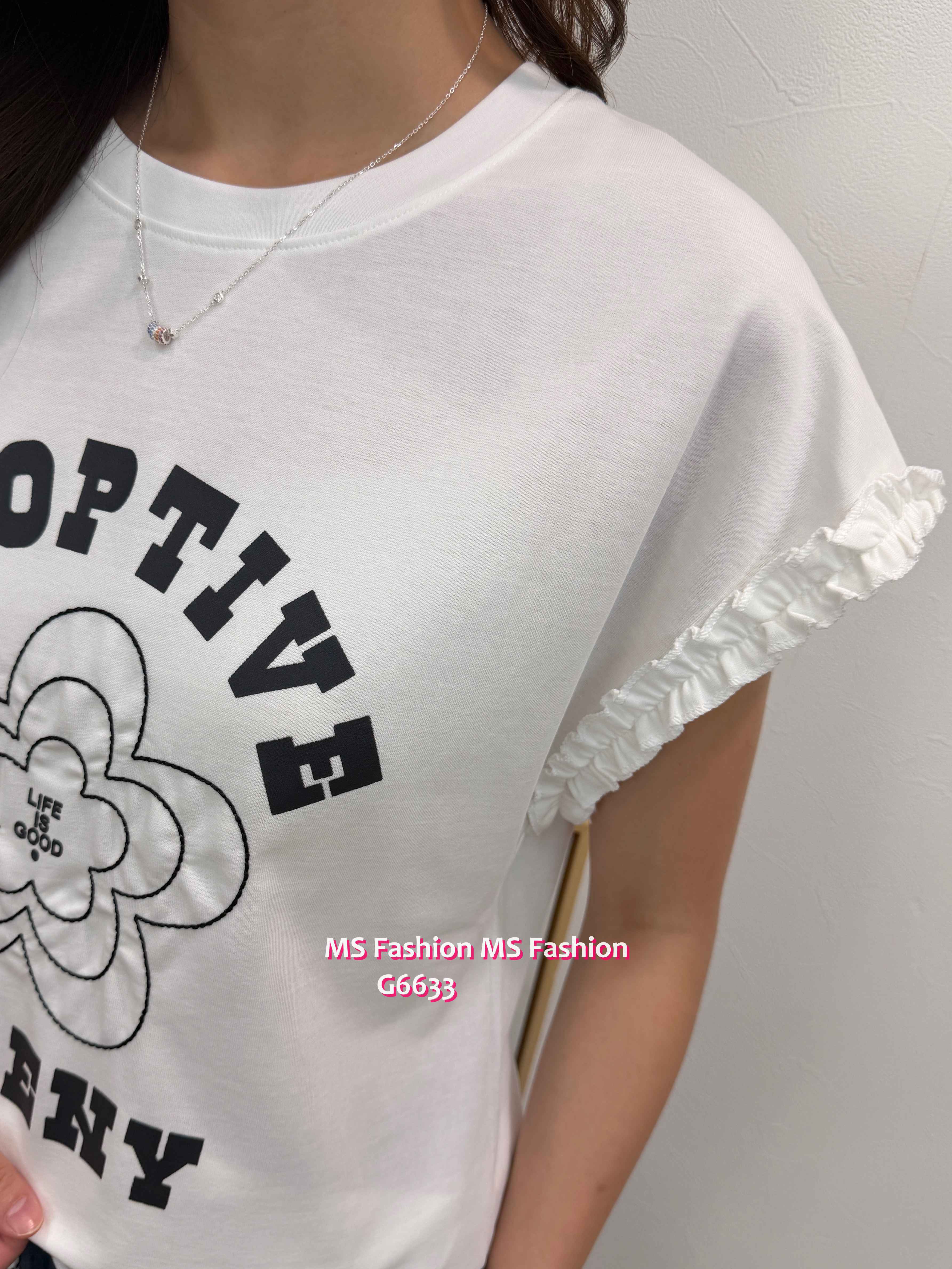 G6633 花花字母ruffle袖top