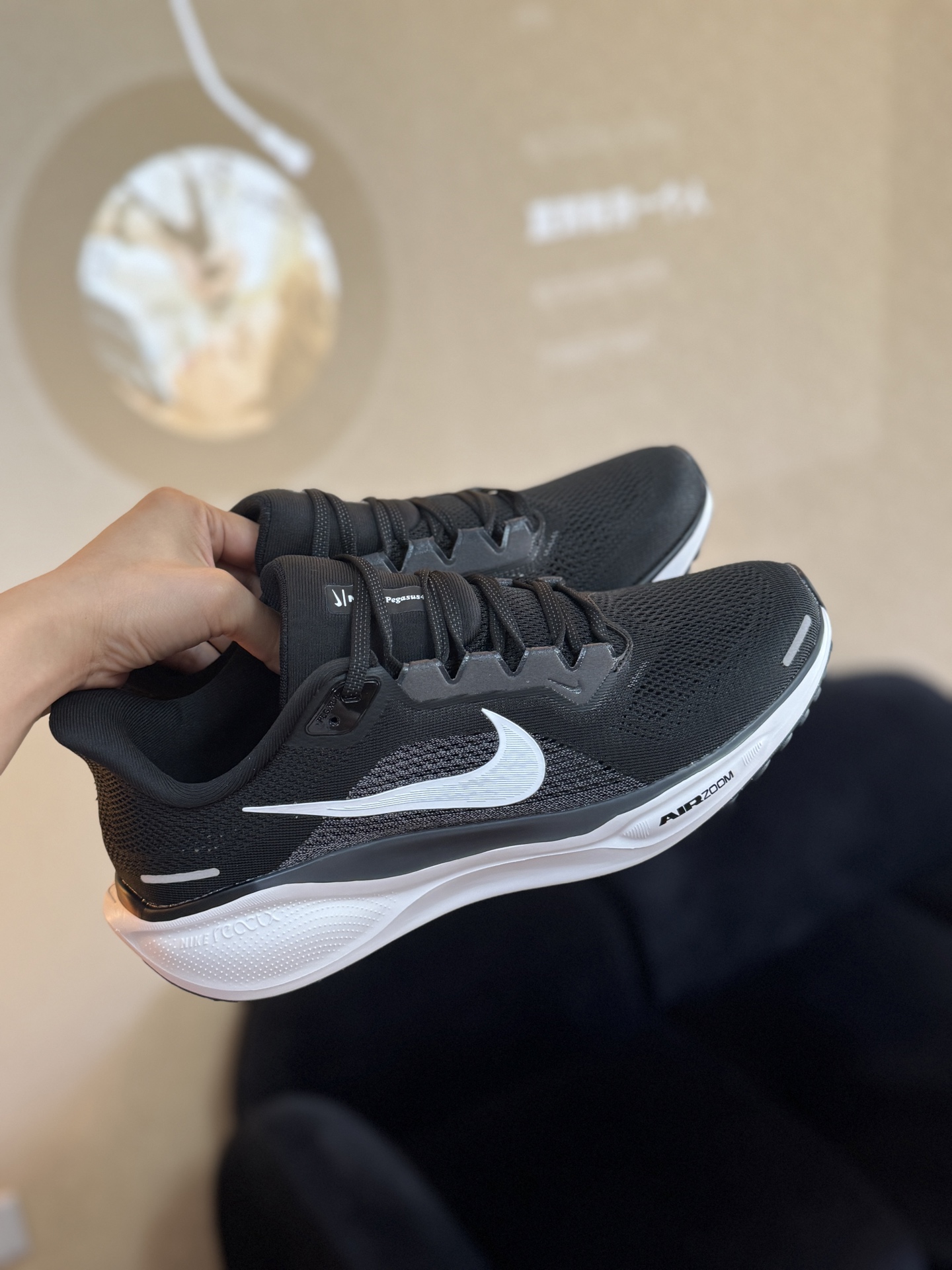 $320對。2對起$310對。🔥 Nike Pegasus 41 全新登場｜