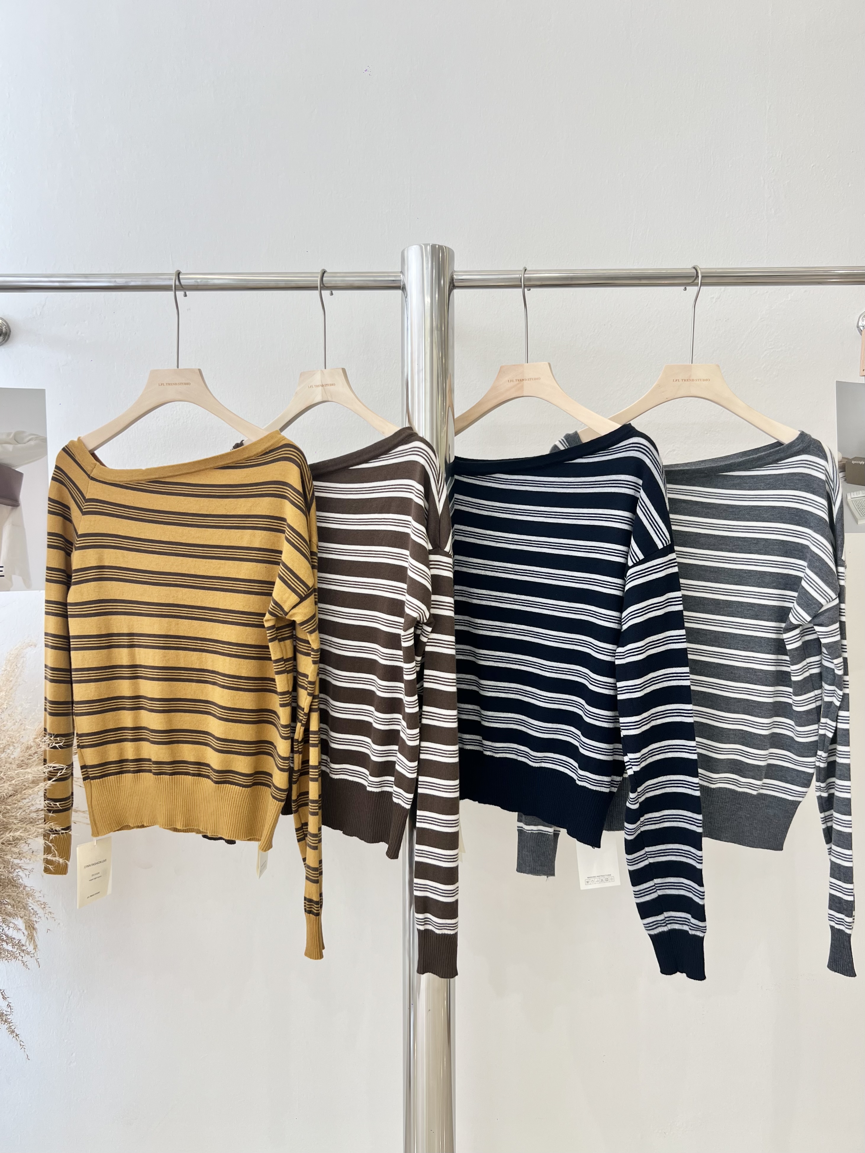 6889 韩系条纹一字肩针织长袖