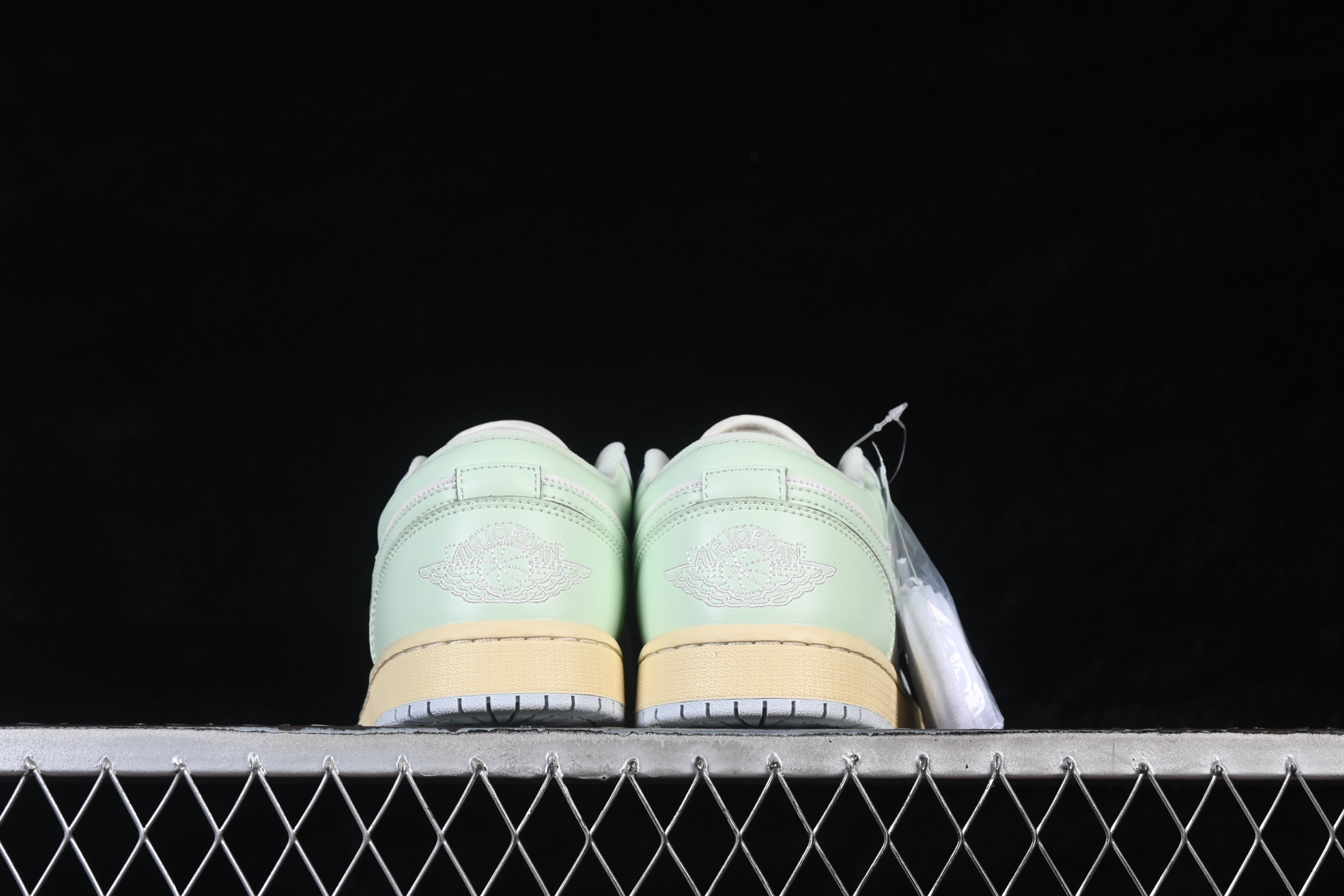 Nike Air Jordan 1 Low SE DC0774-108