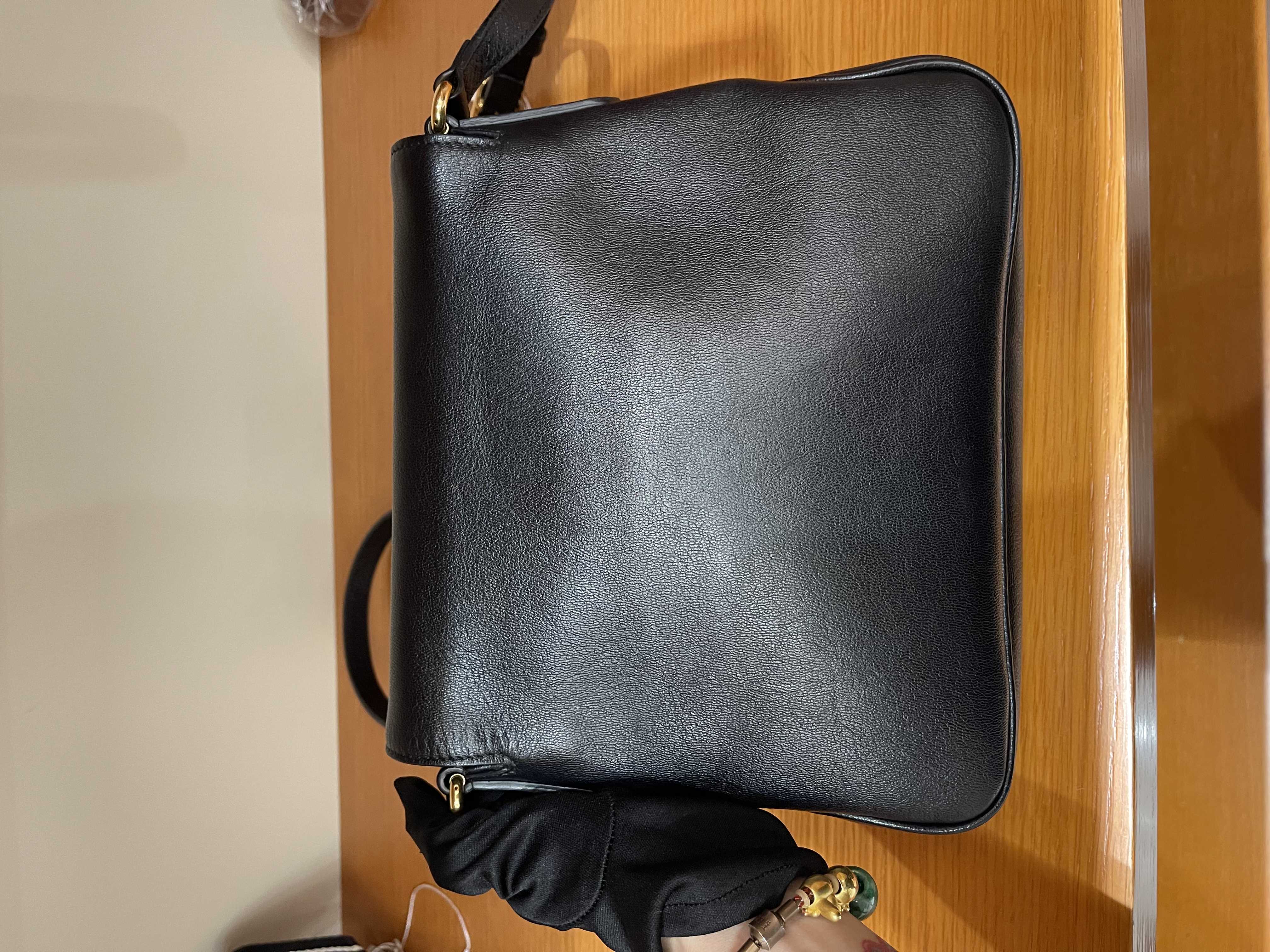 直播貨品 |  [1個-$100 2個-$300］HH17