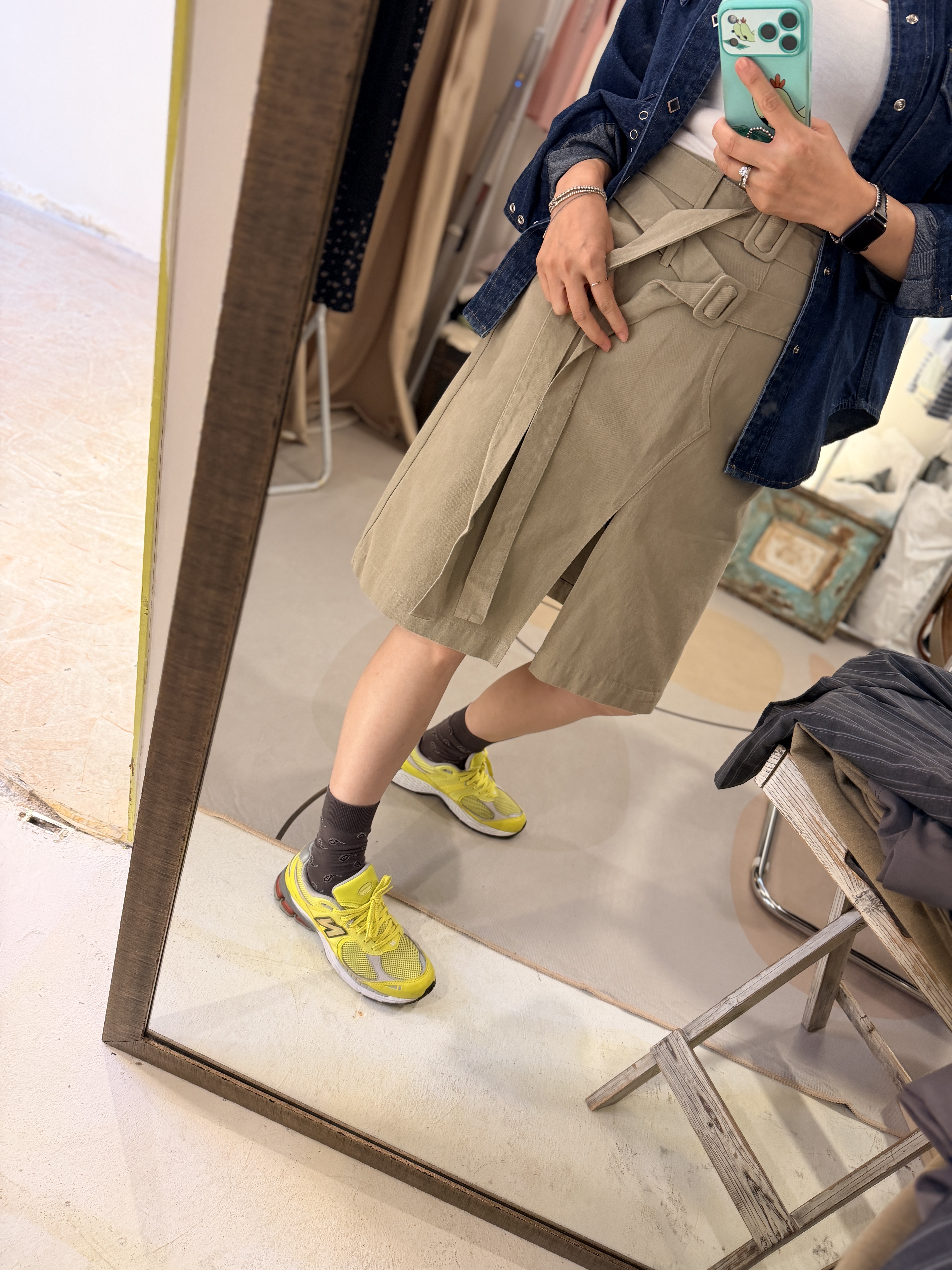 Skirt with belts 