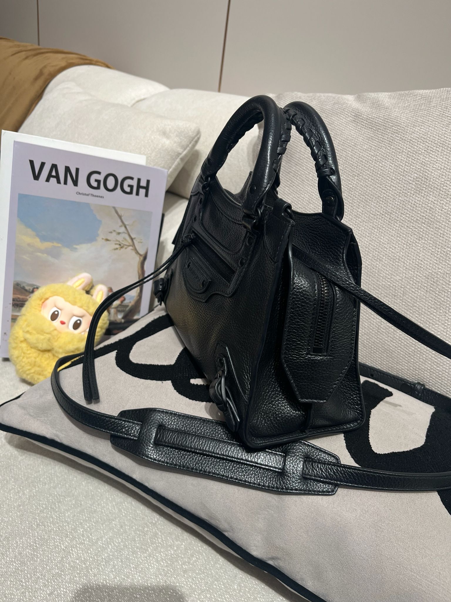 Balenciaga Classic Neo city 100%Authentic, 98%New ✅Dust bag