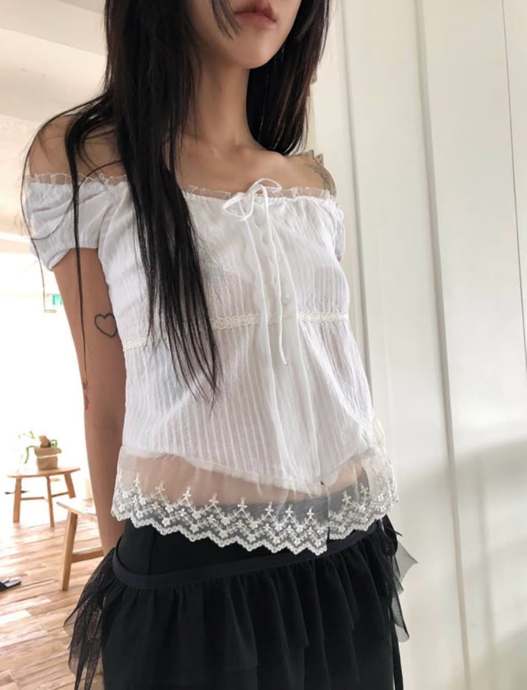 韓國高質娃娃就蕾絲邊邊外撘Top