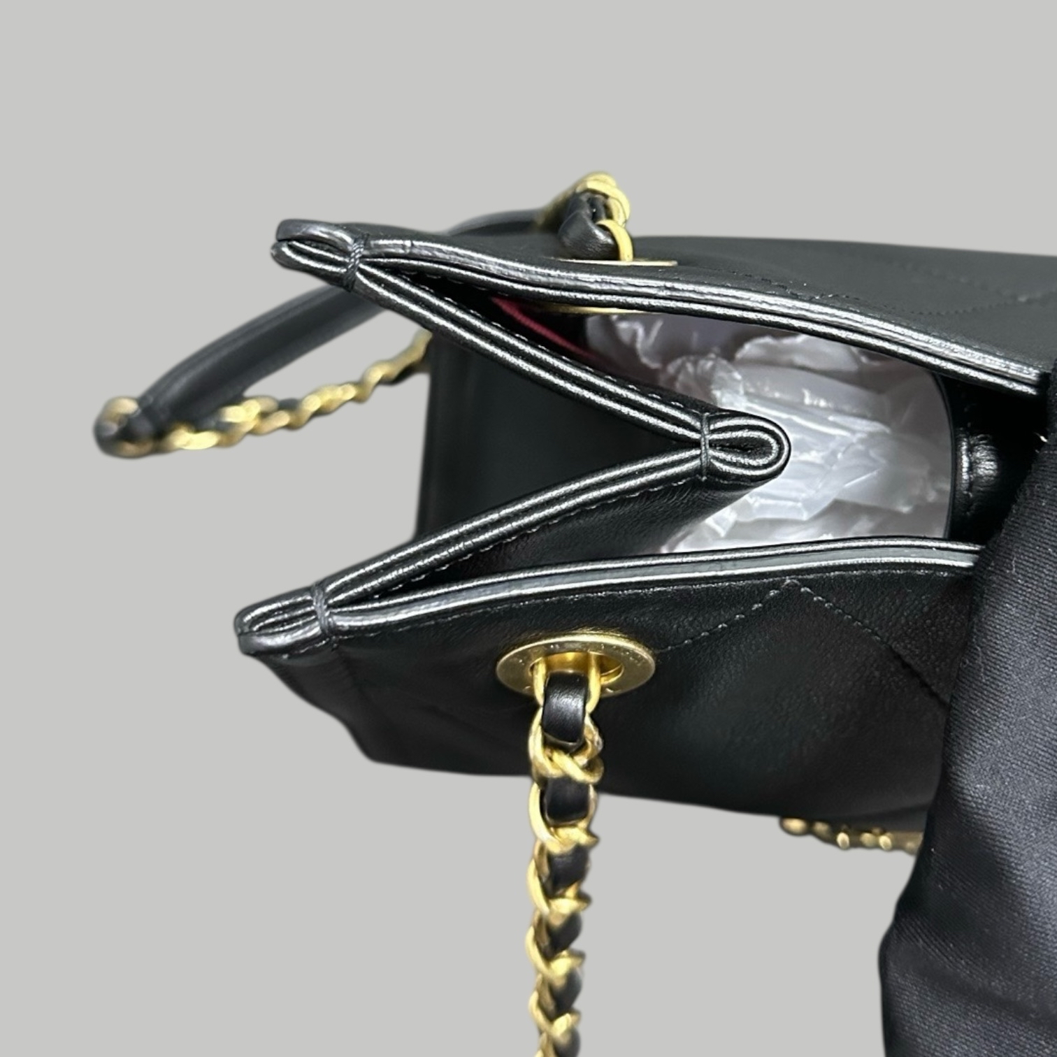 Chanel 21B 小牛皮tote bag