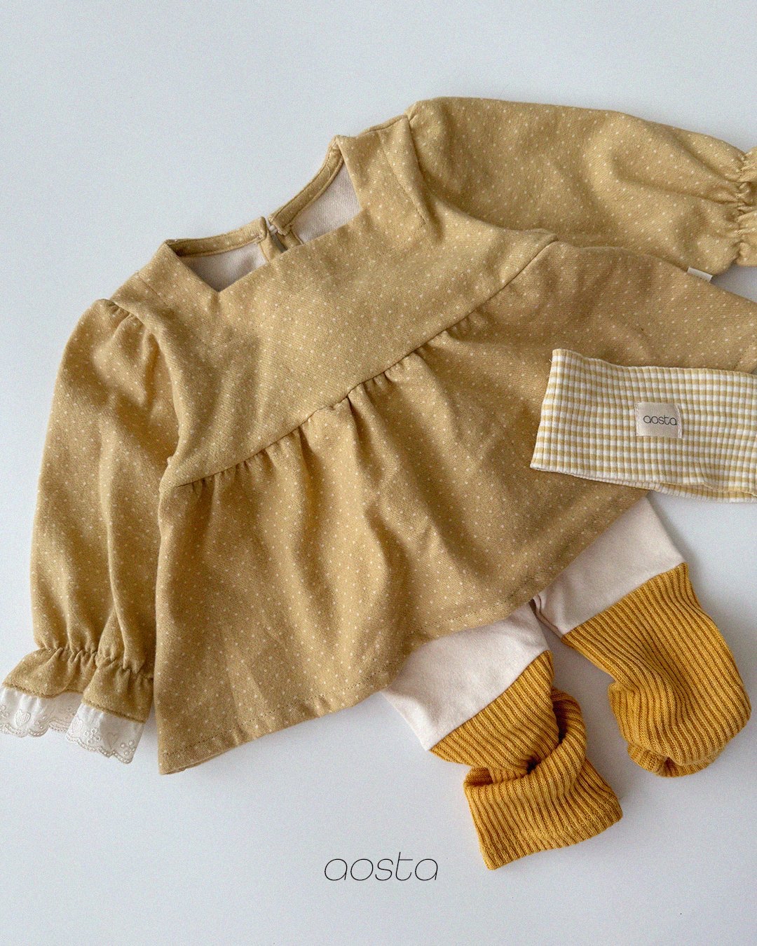 Aosta | [Milk Dot Blouse]