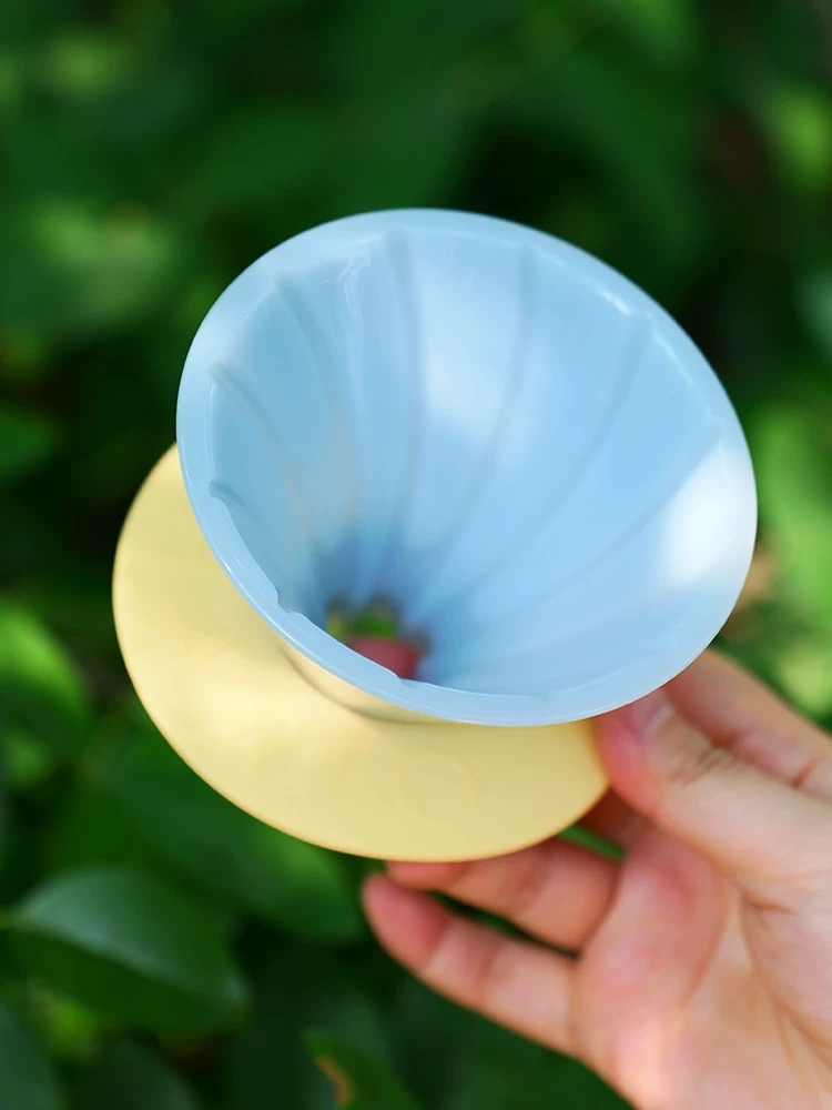 Hario V60 concave tritan dripper