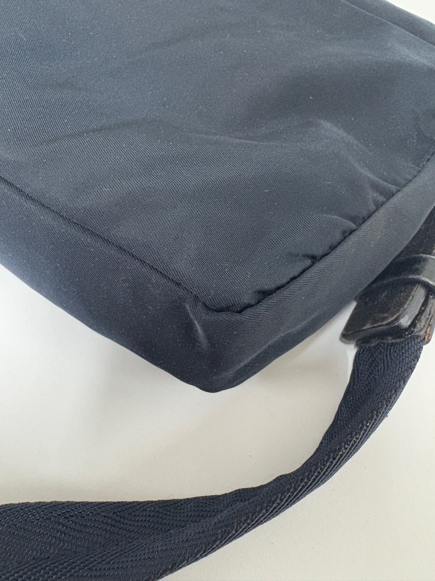 【預訂貨品】prada黑色尼龍郵差包