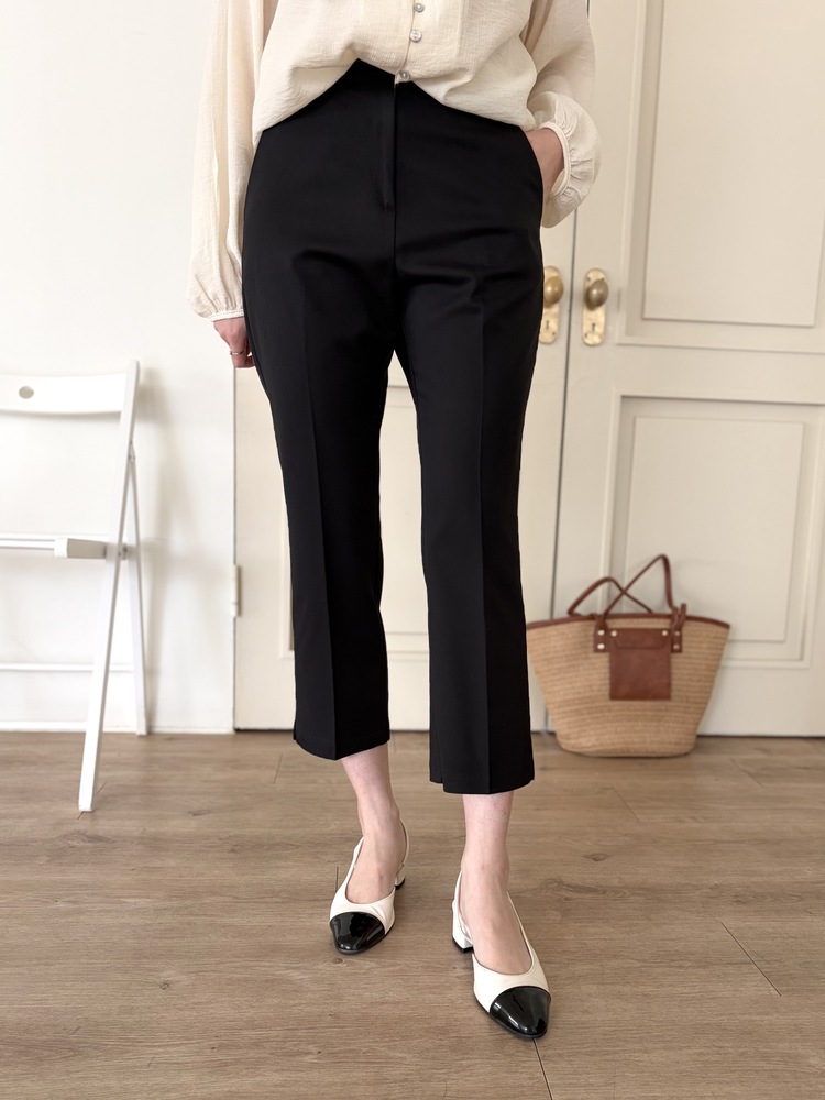 Minimal Tapered Ankle Pants (Black)