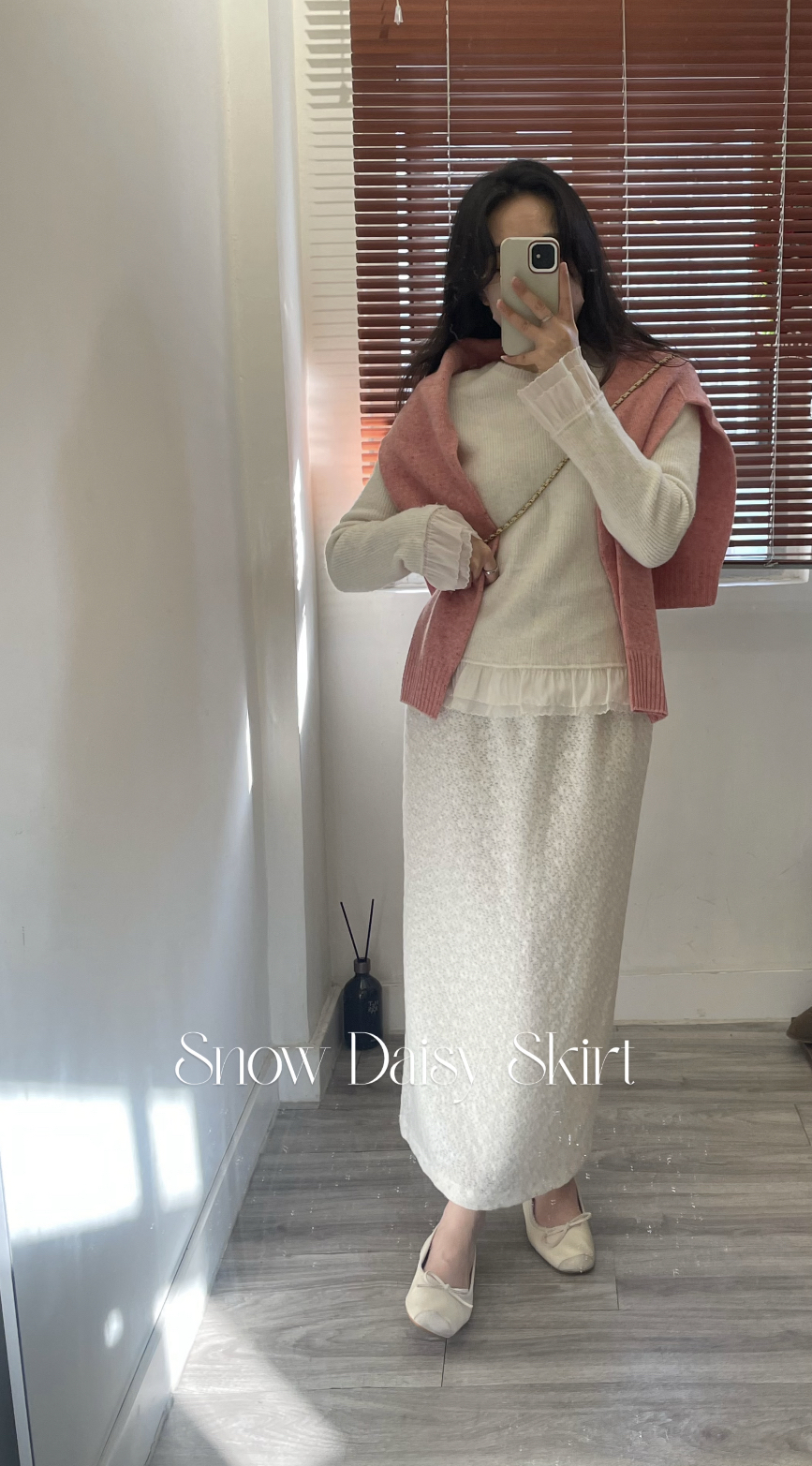❄️| SNOW DAISY SKIRT