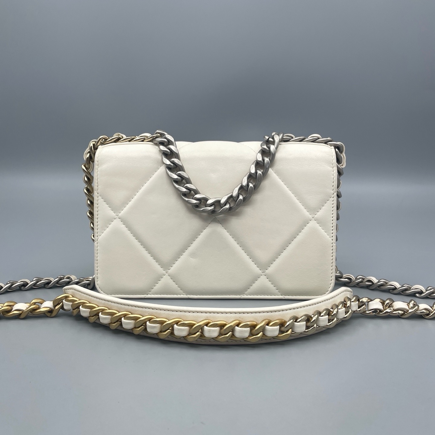 【預訂貨品】Chanel 白色19Woc