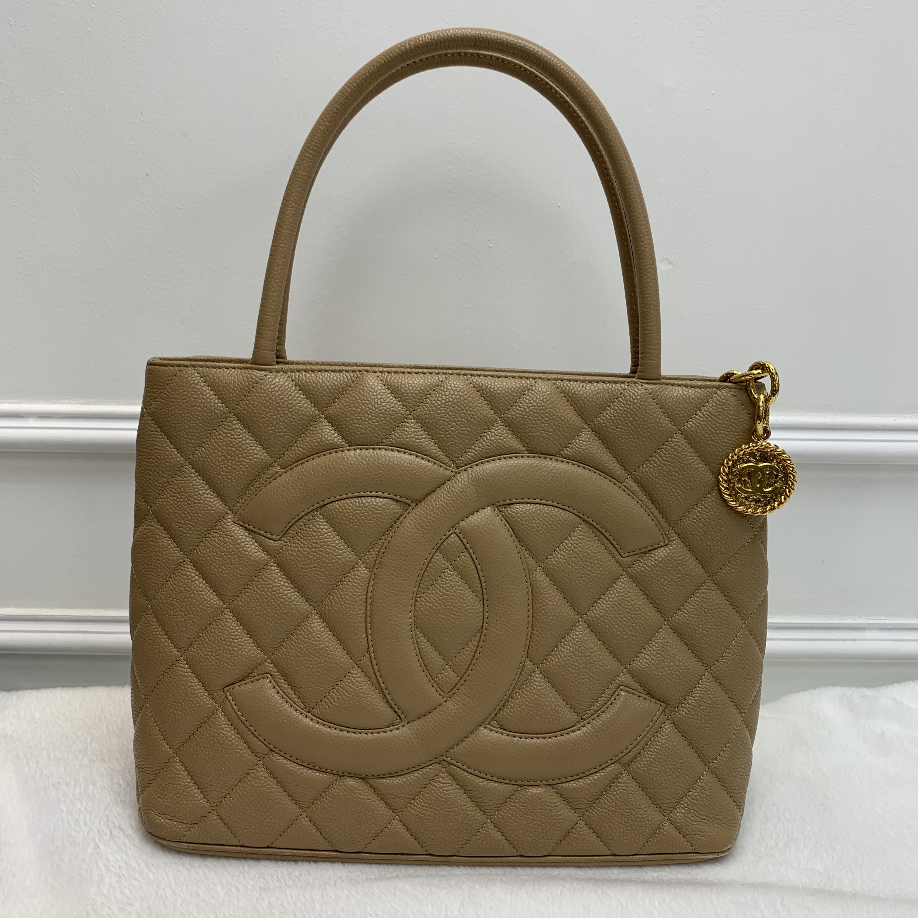 中古包送塵袋🤎Chanel金扣手挽袋