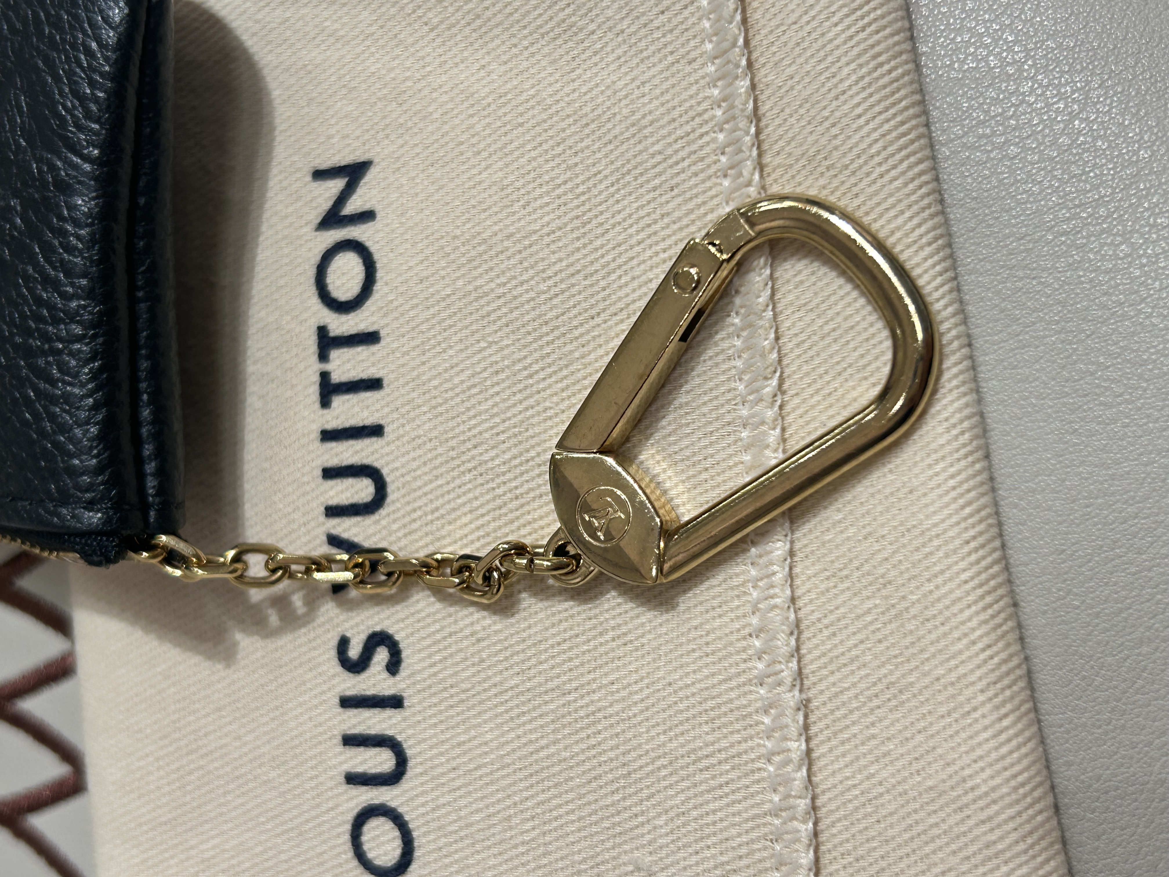 LV M80879 Key & Coin Case Calfskin Black 100%Authentic, 99%New ✅Dust bag✅Box