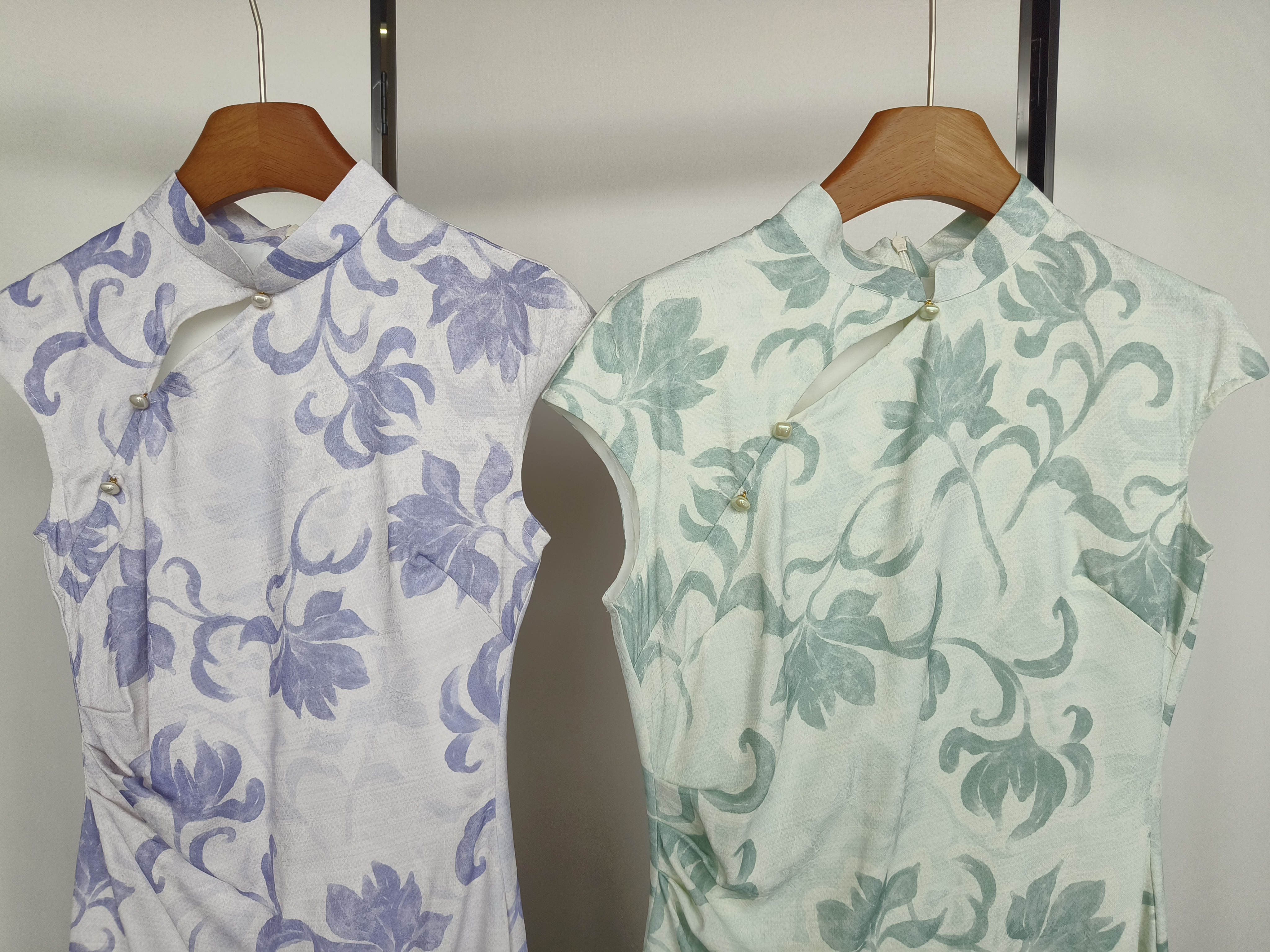 花影流韵旗袍 Floral Elegance Cheongsam