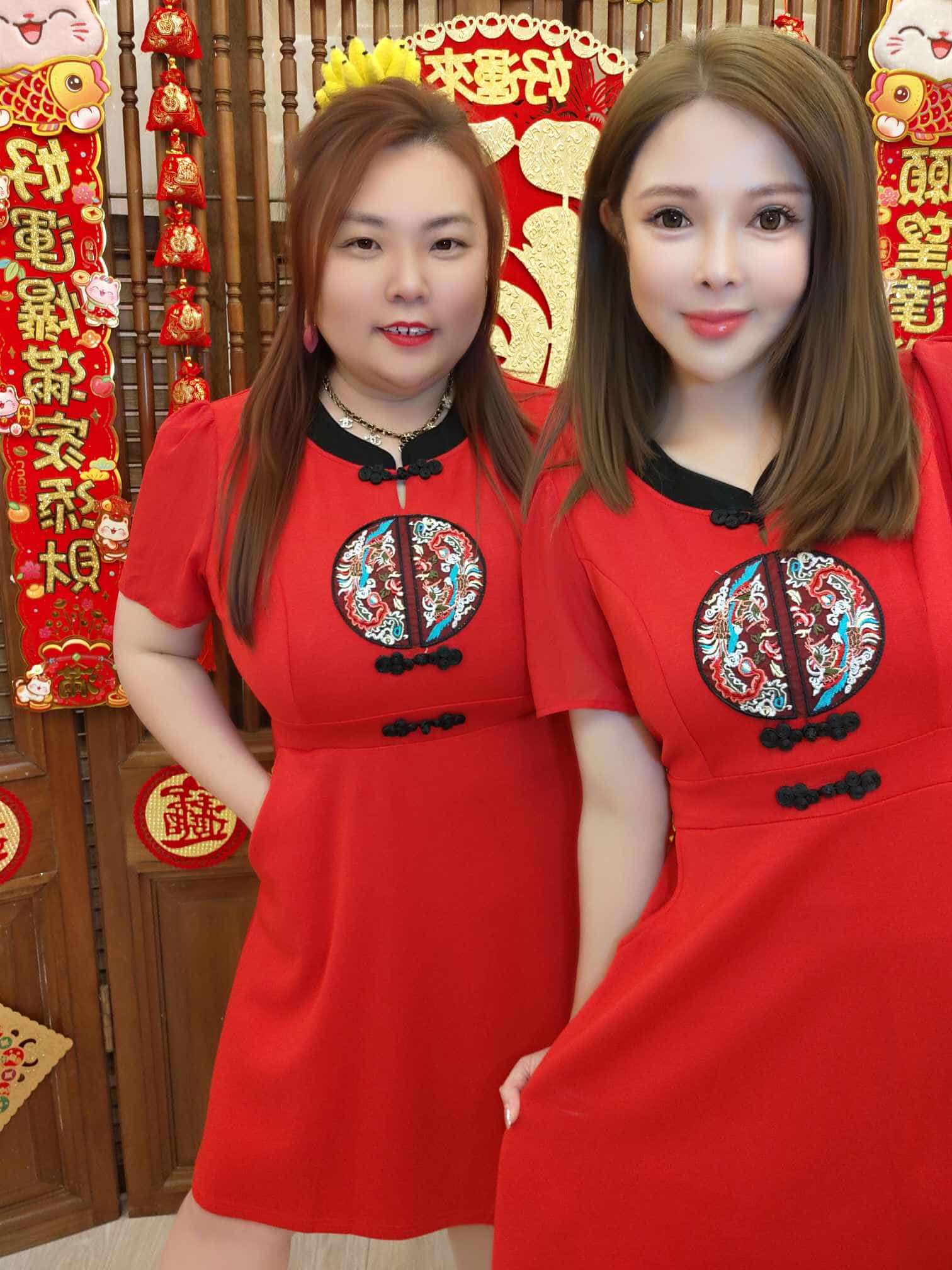 DB02 TW#5816 刺绣大图盘扣设计A字裙