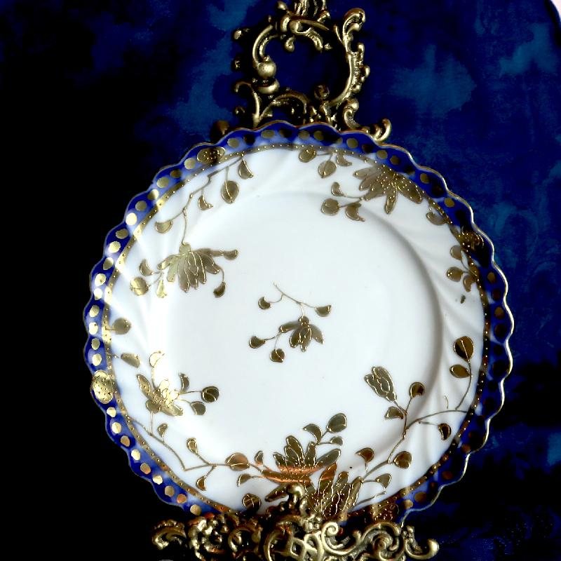 Antique Japan Hand-painted & Gold Gilt Oriental Style Plates (MT1563)