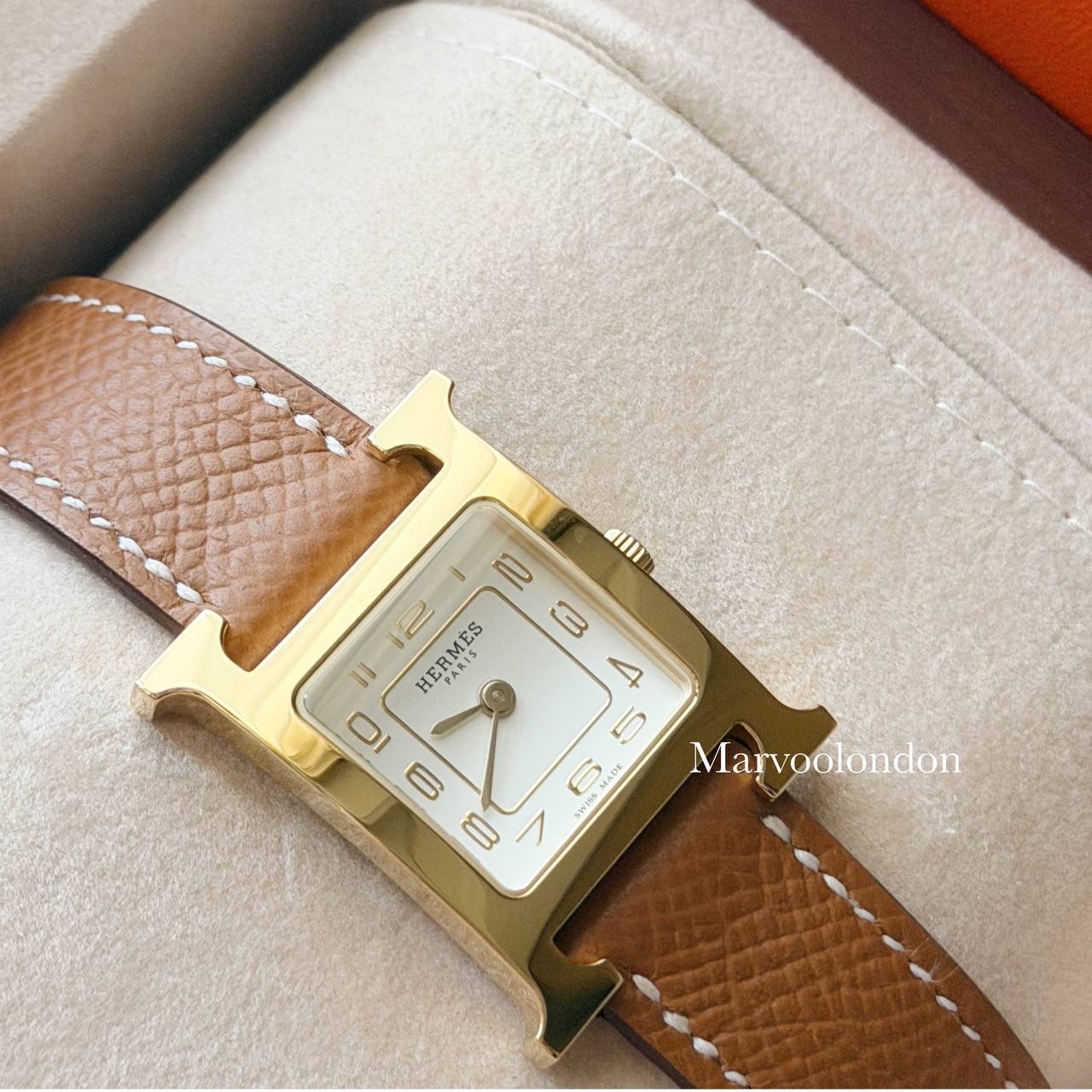 配貨價出手錶‼️Heure H watch 25mm 金金 Epsom