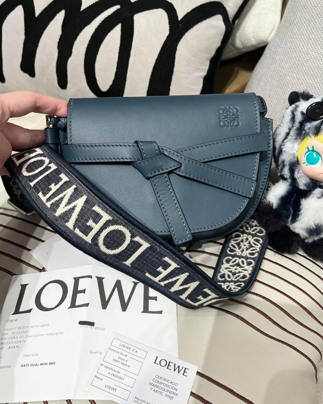 Loewe mini gate calfskin  100%Authentic,99%new  ✅香港專門店收據✅dust bag