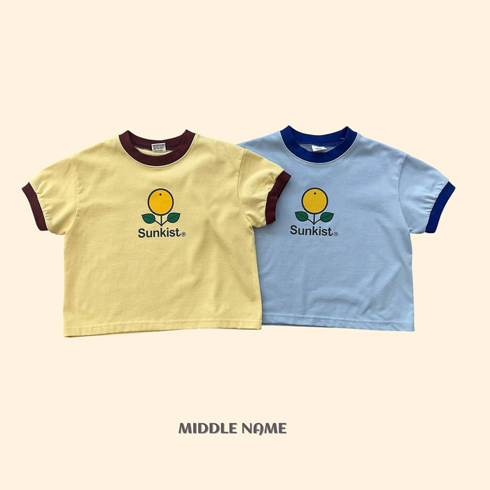 🇰🇷middle name tee