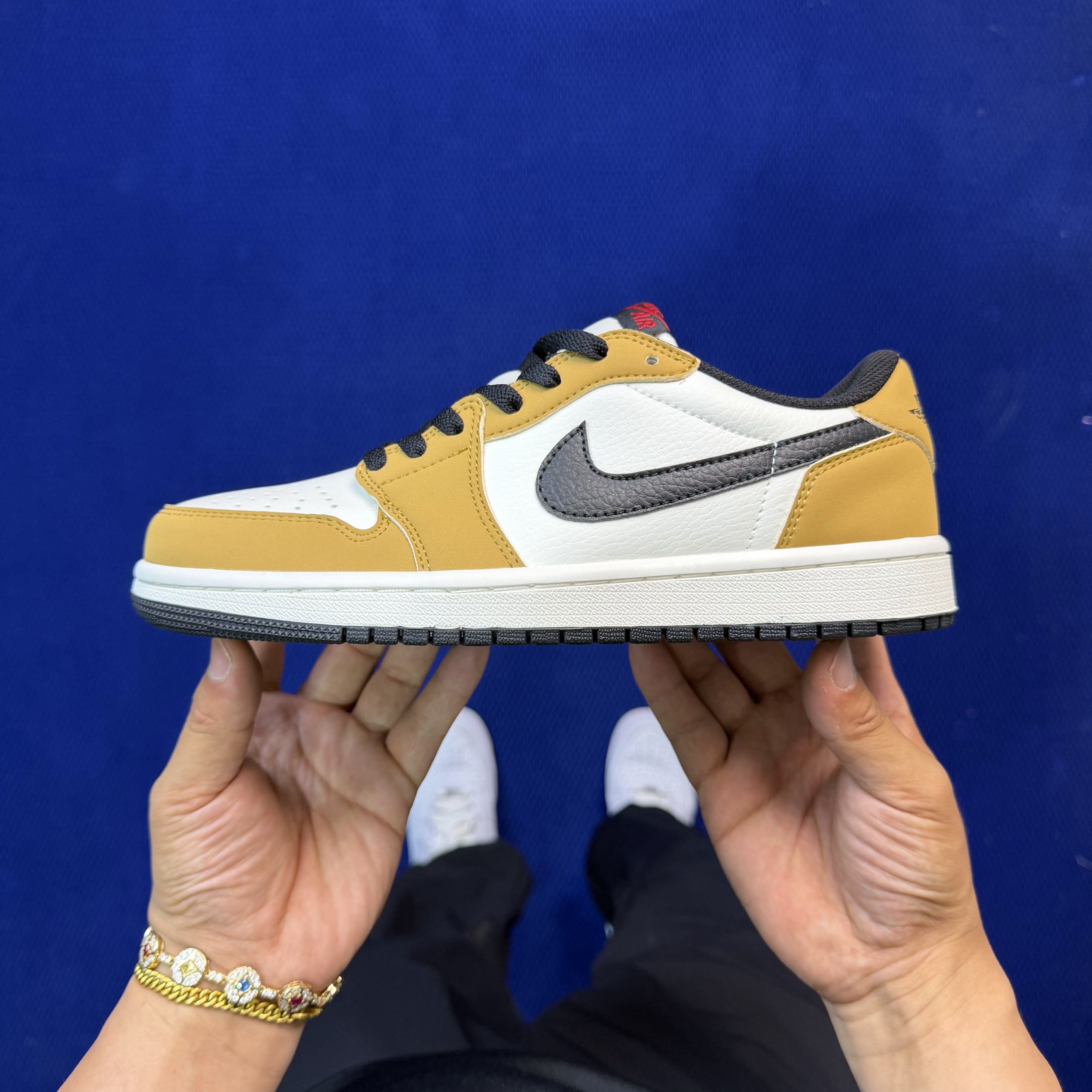 Nike Air Jordan1 Low CZ0790-107