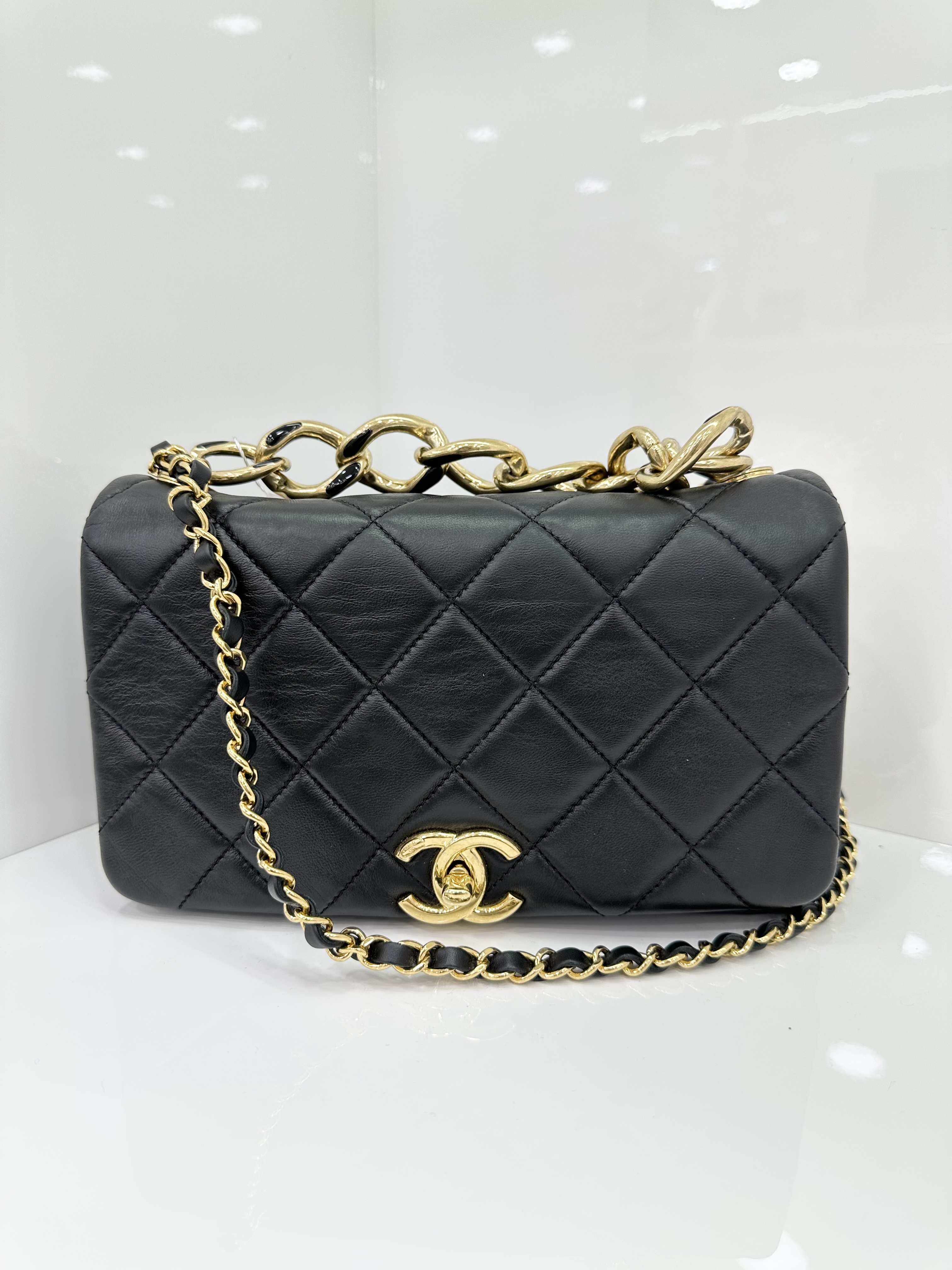 Pre-owned CHANEL flap bag/Black