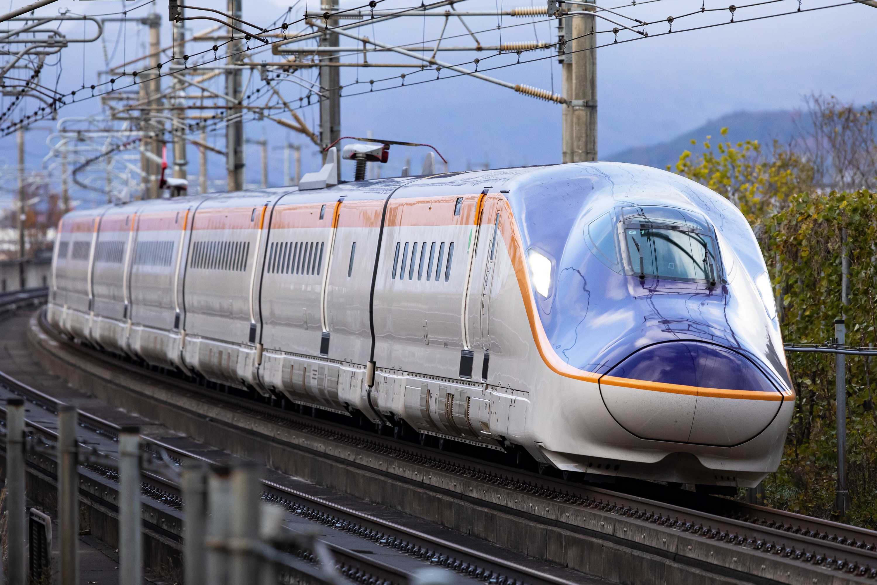 Ｅ８系山形新幹線【つばさ】７両Tomix 特別企画品（列車及巴士套）
