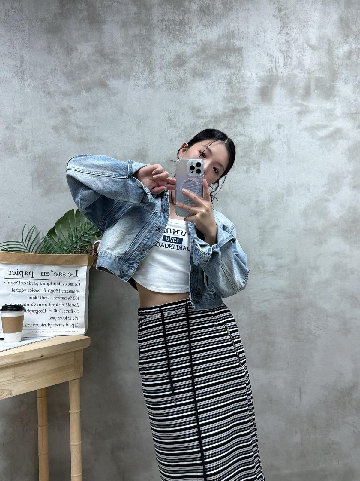 B01 刺繡字方領Bra top