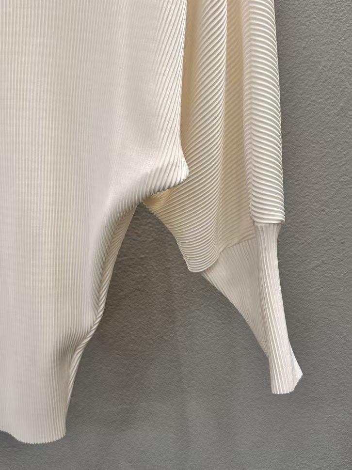 Elegant dolman sleeve ribbed top