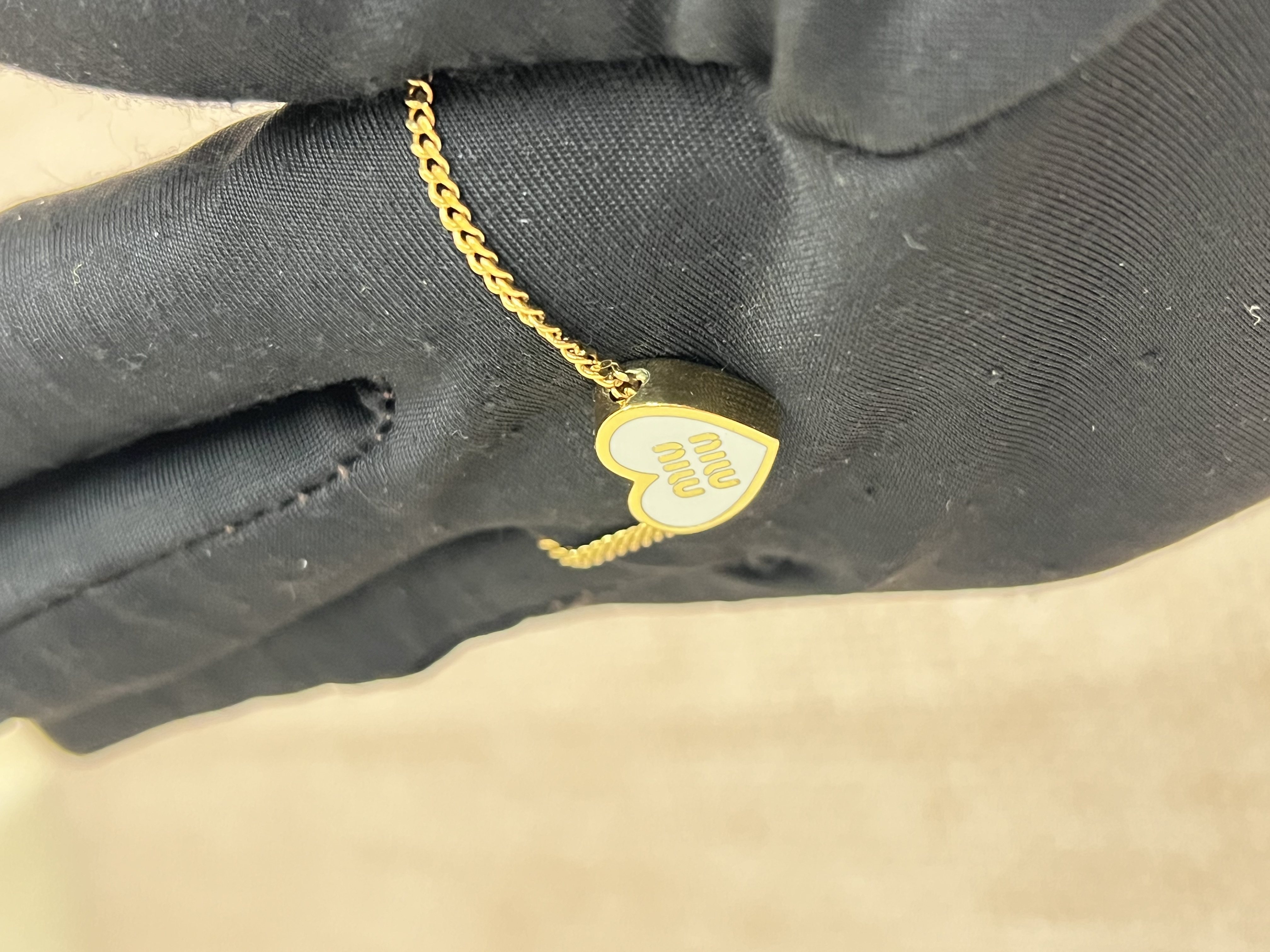 Pre-owned Miumiu Heart Bracelet / Product Code: 26043009