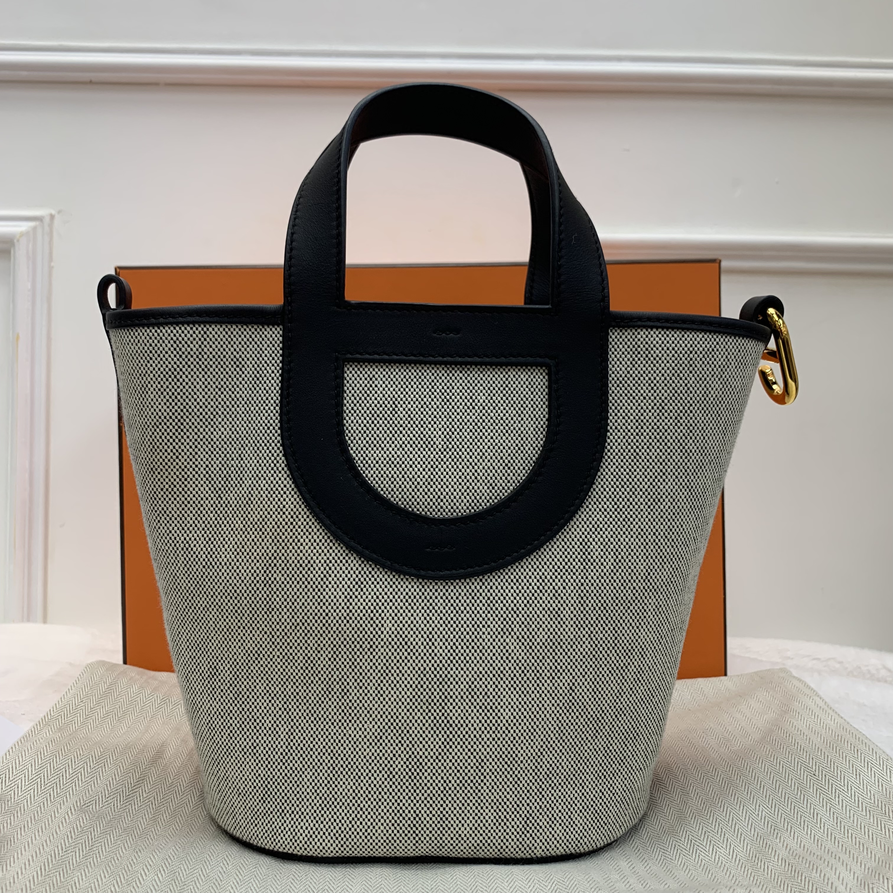 Hermes in the loop