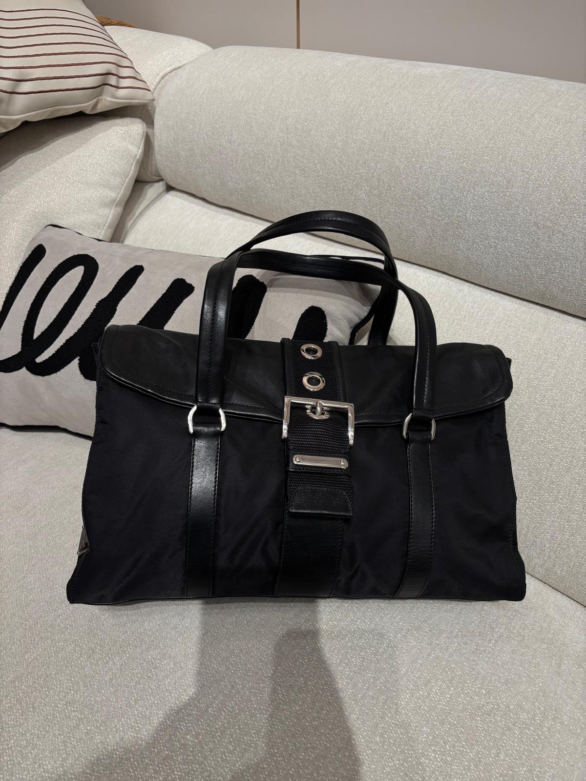 Prada nylon shoulder bag  100%Authentic,95%new 