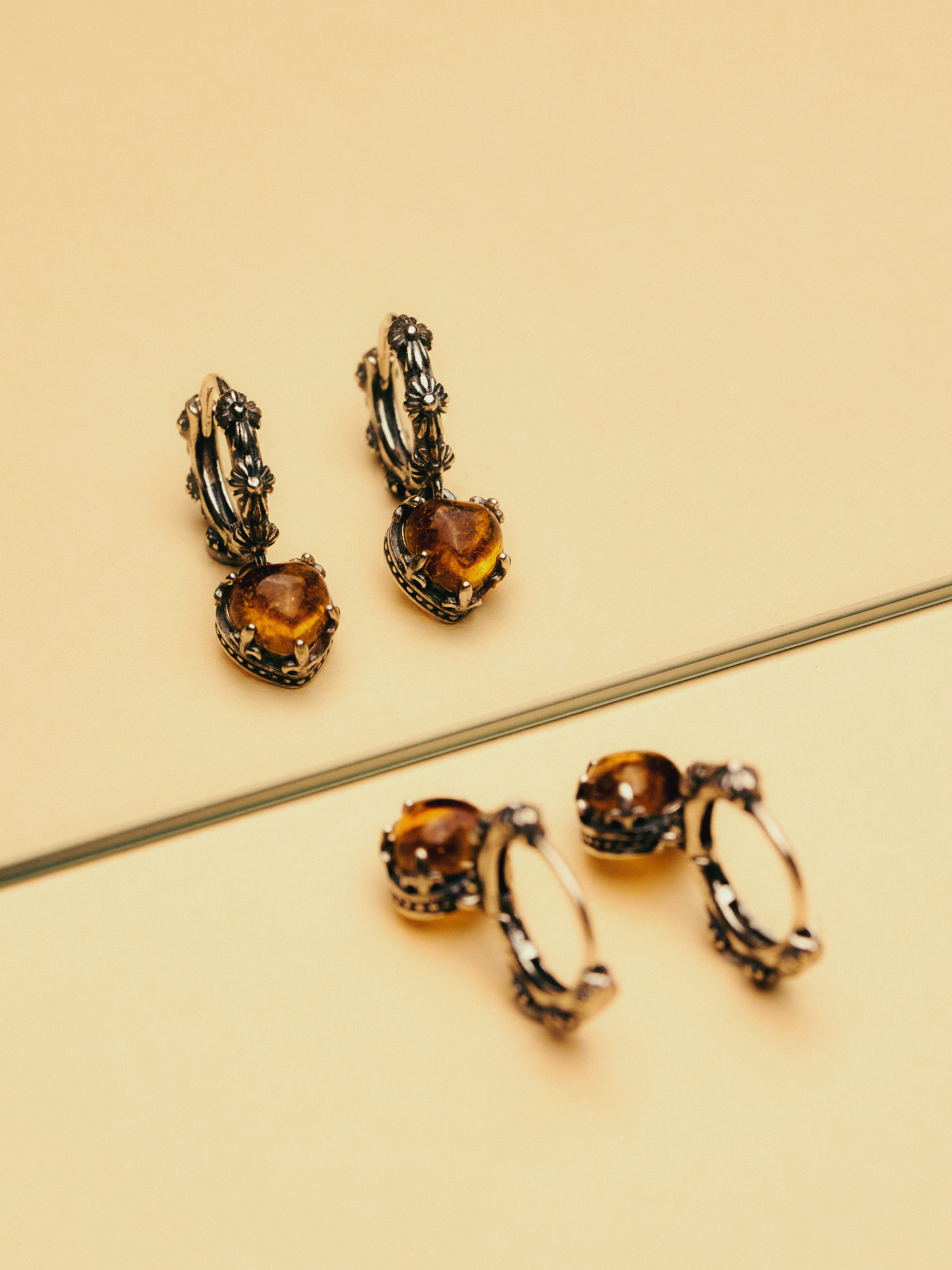 LUCKY THEORY Earring