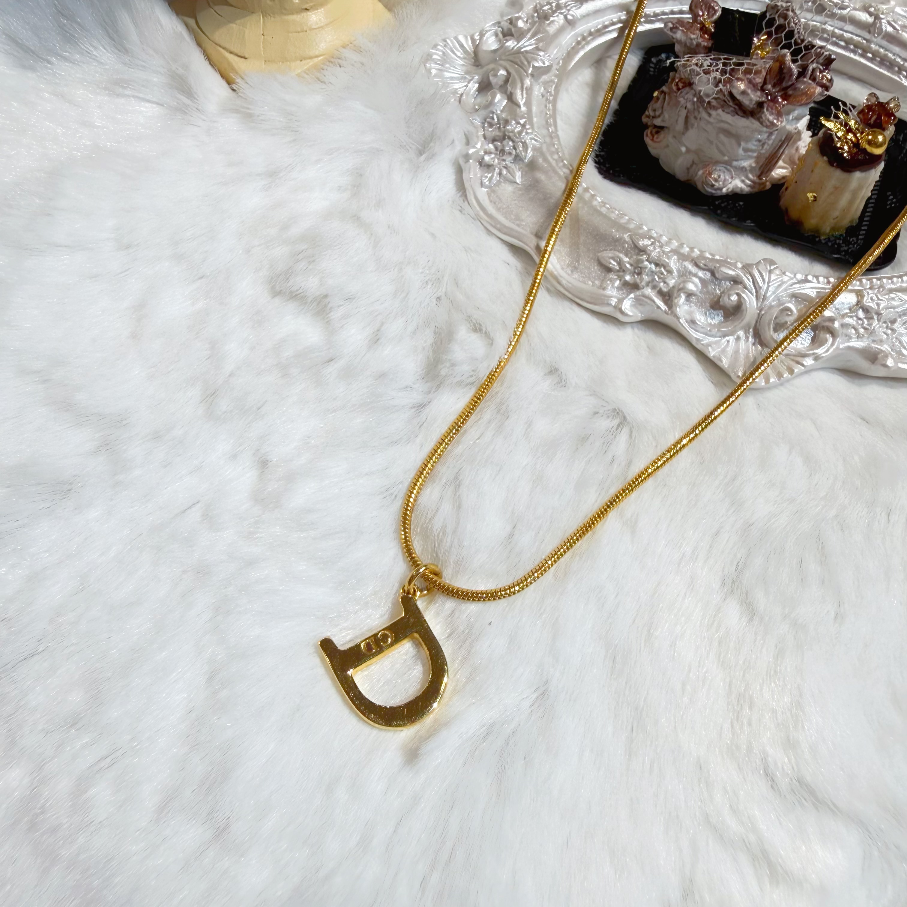 Dior necklace vintage/D