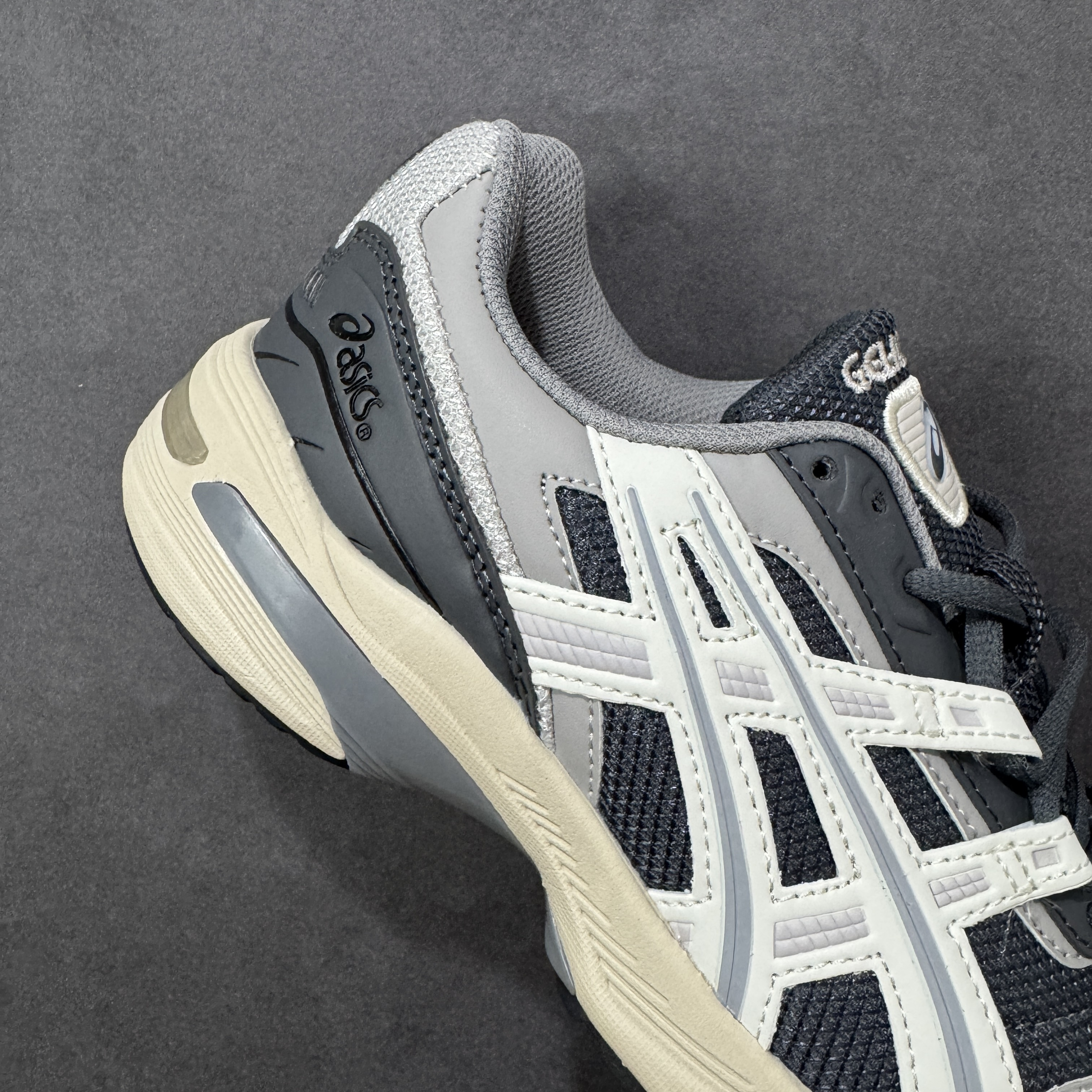 Asics GEL-1090 1203A243-026