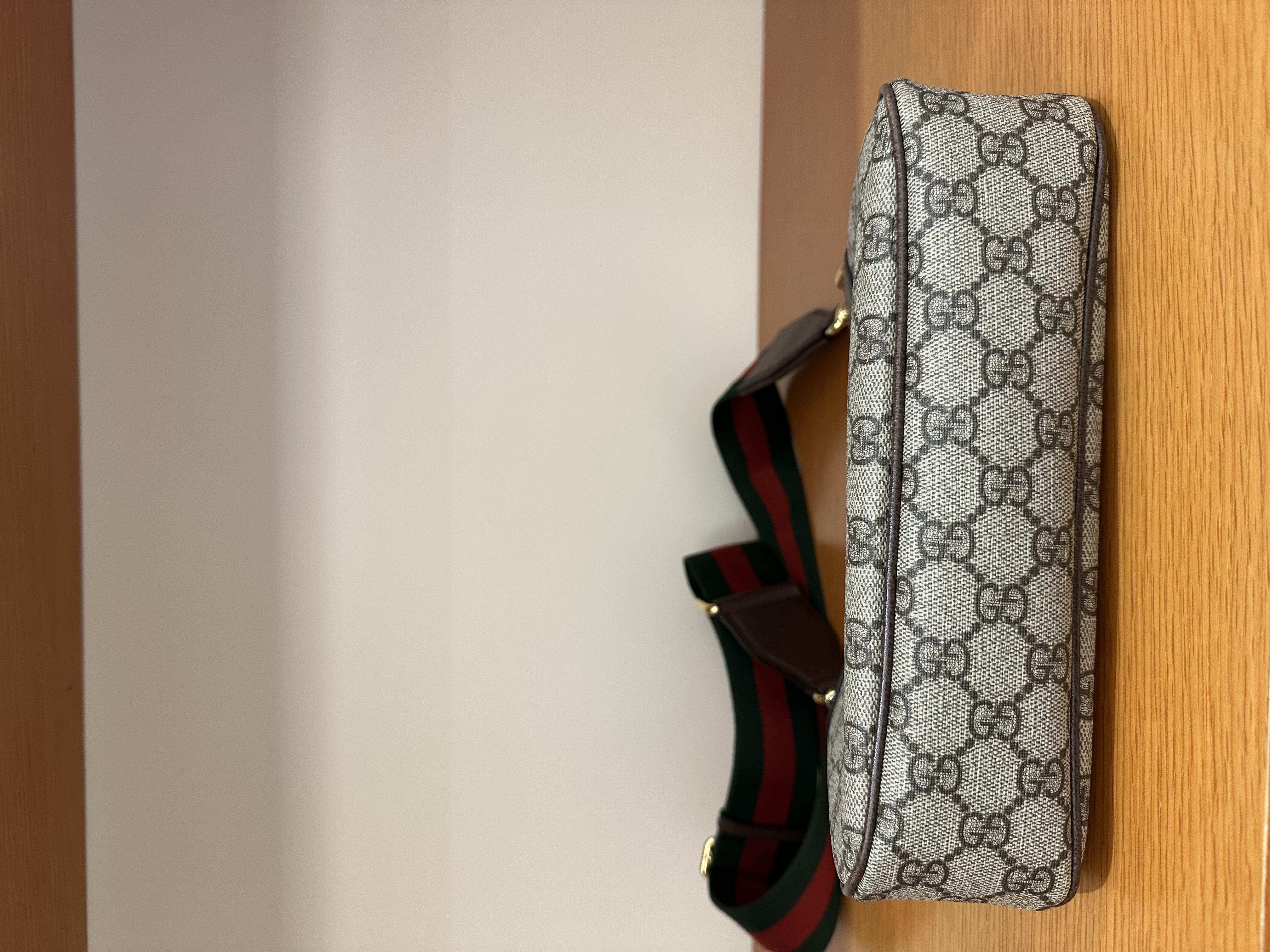 直播貨品 |  [1個-$100 2個-$300］HH32